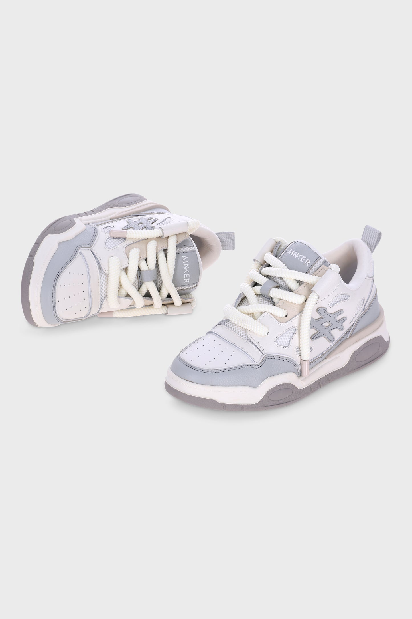 Tarmak White Light Gray