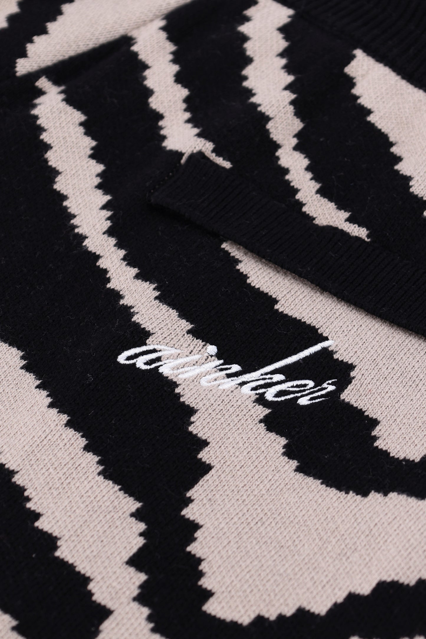 Zebra 814 Mocha Knit Short Pant