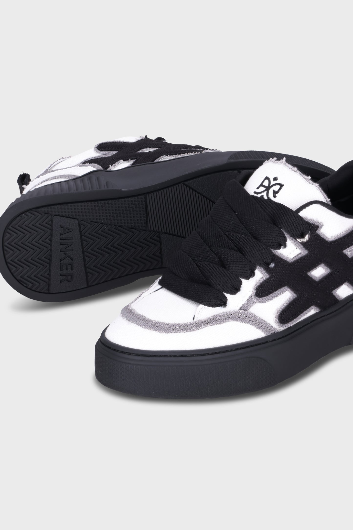 Star Line Canvas White/Gray