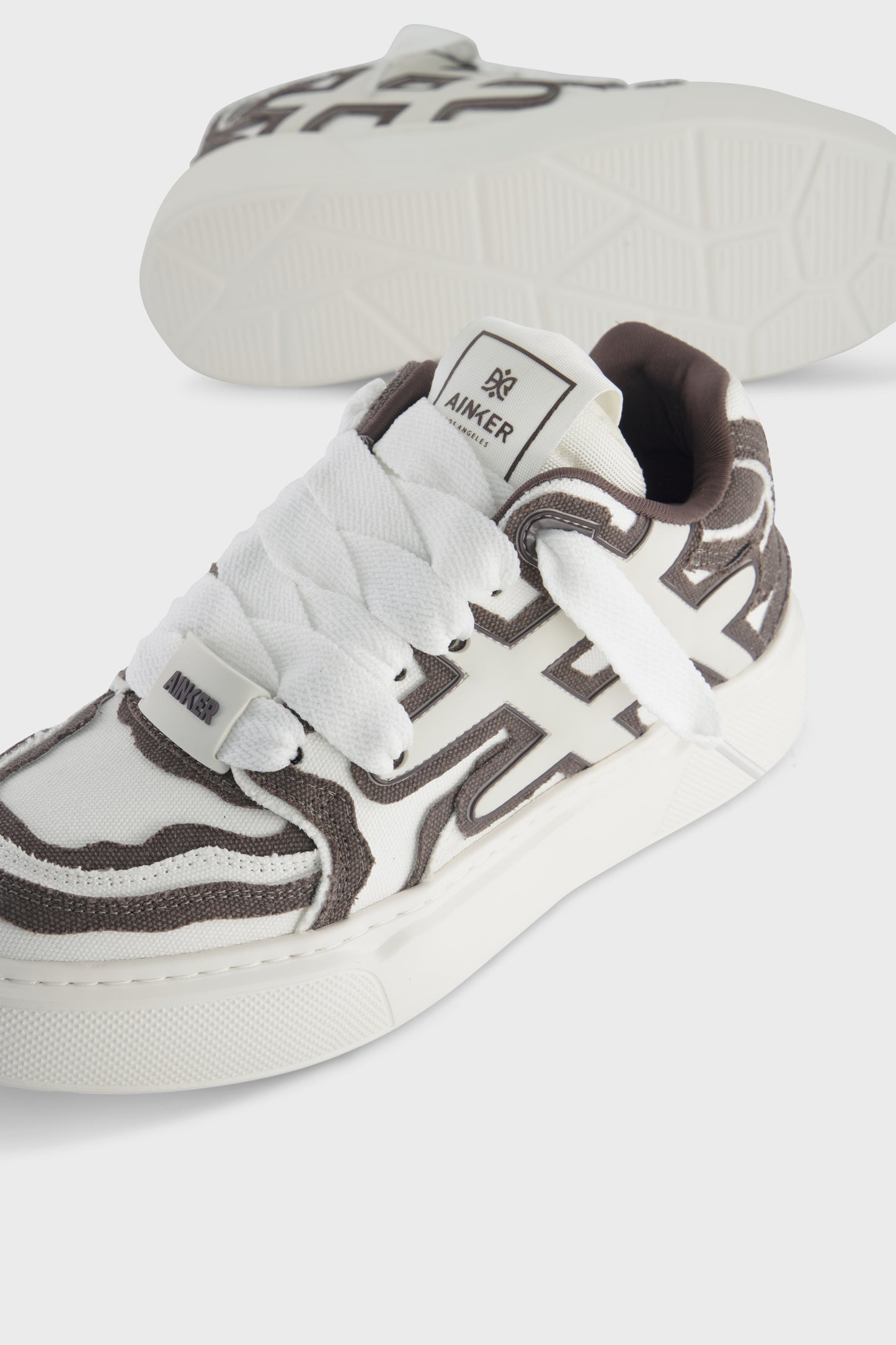 Backdoor Canvas White Mocha