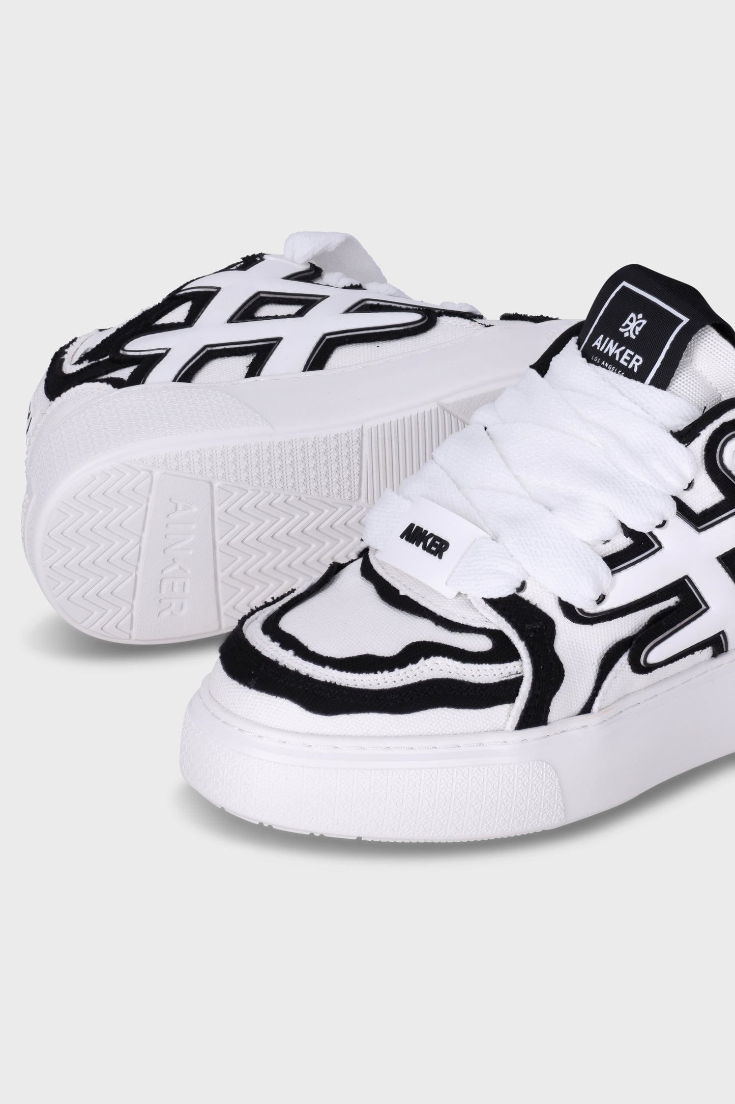 Backdoor Canvas White/Black