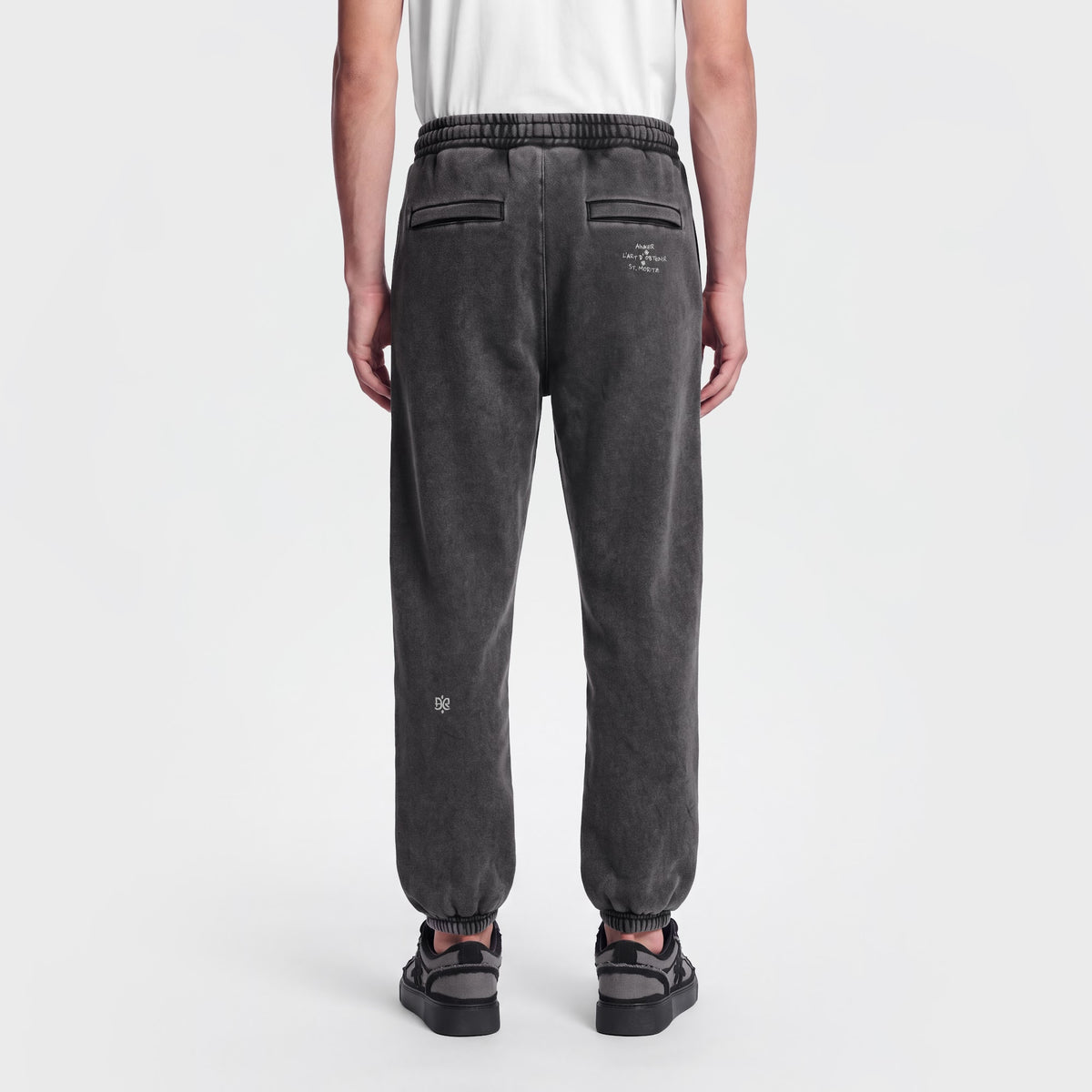 1117 Black Pant - back on model