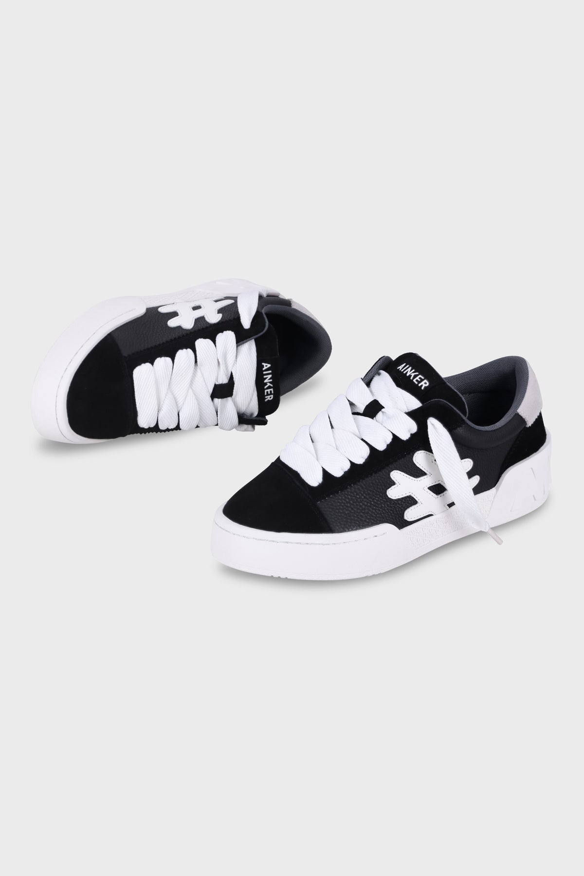 Skate Line Leather Black