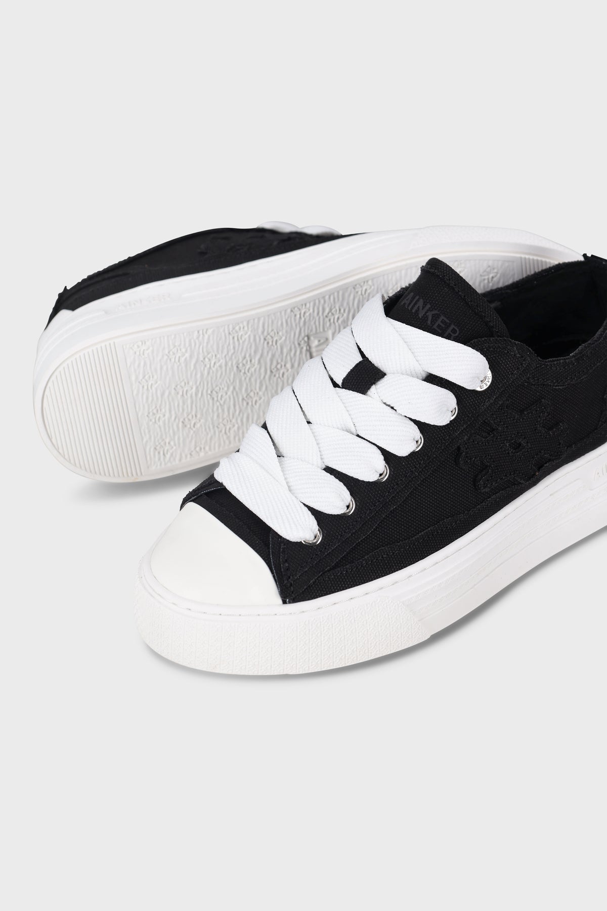 West Coast Canvas Black