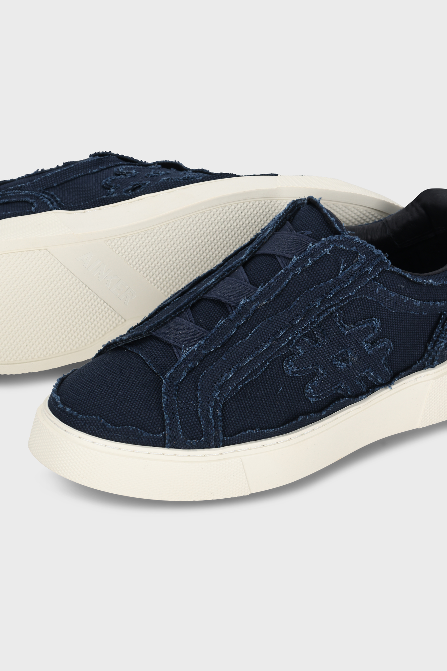 Pivot Cross Navy
