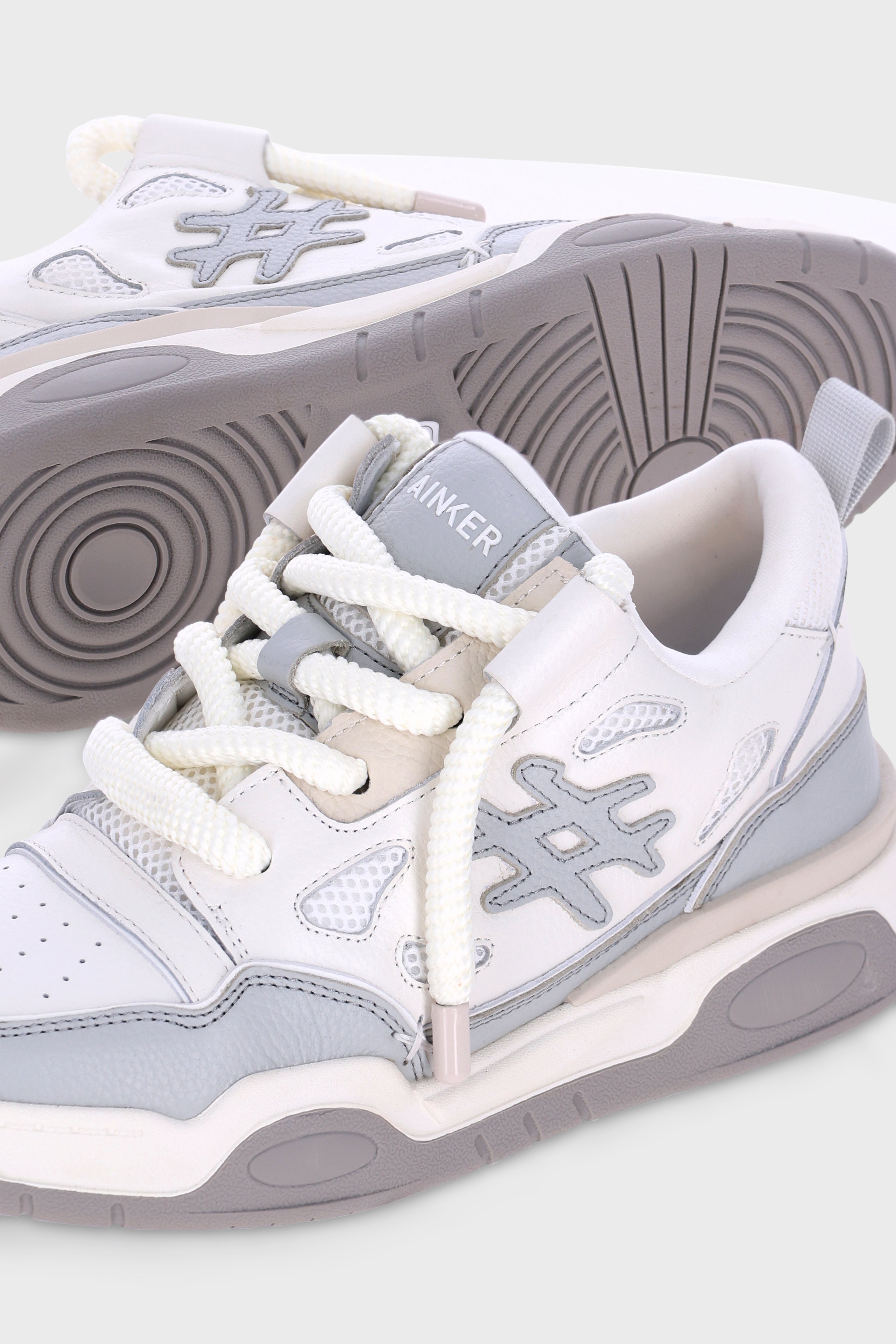 Tarmak White Light Gray