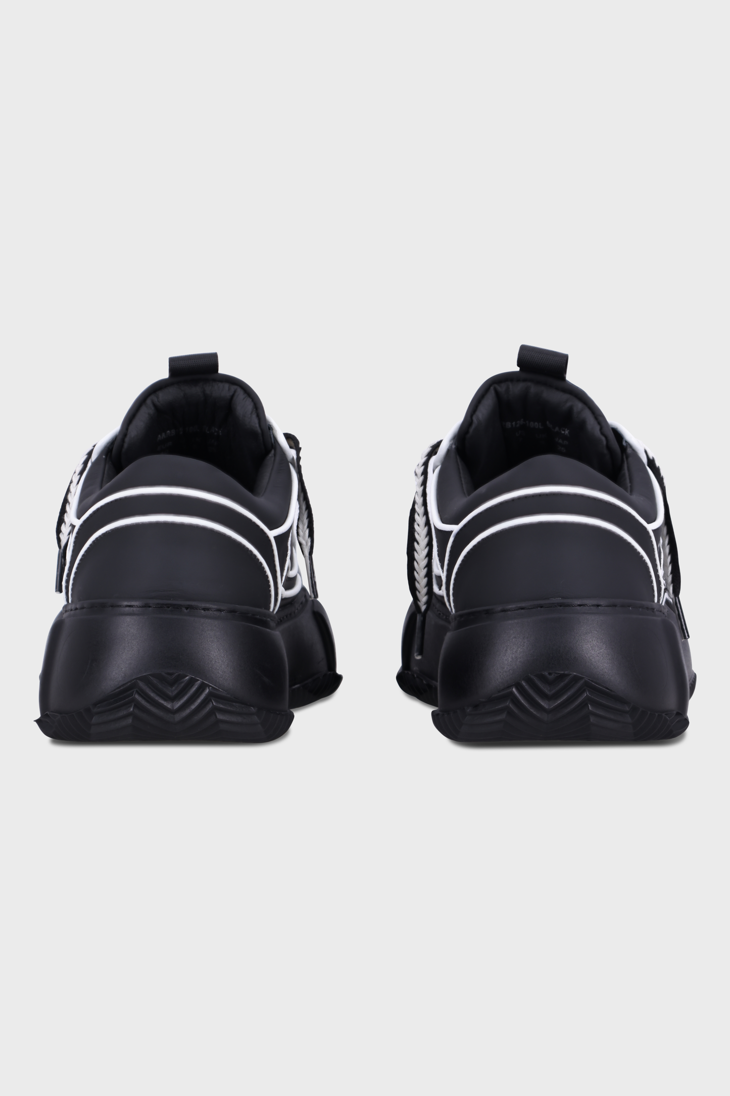 Round Ball Leather Black/White
