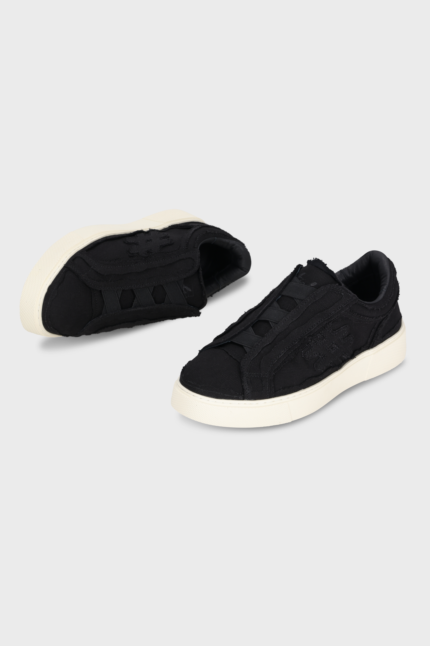 Pivot Cross Black
