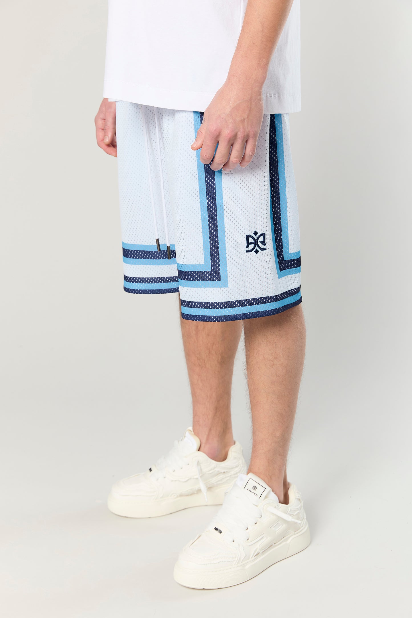 BB 712 White/Blue Short Pant