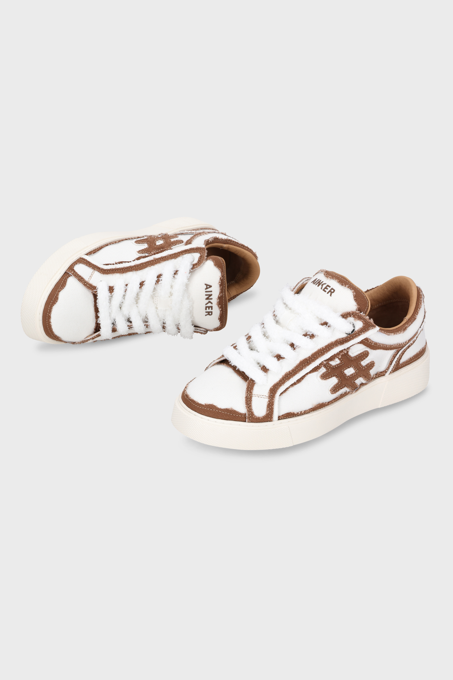 Pivot White/Brown Canvas
