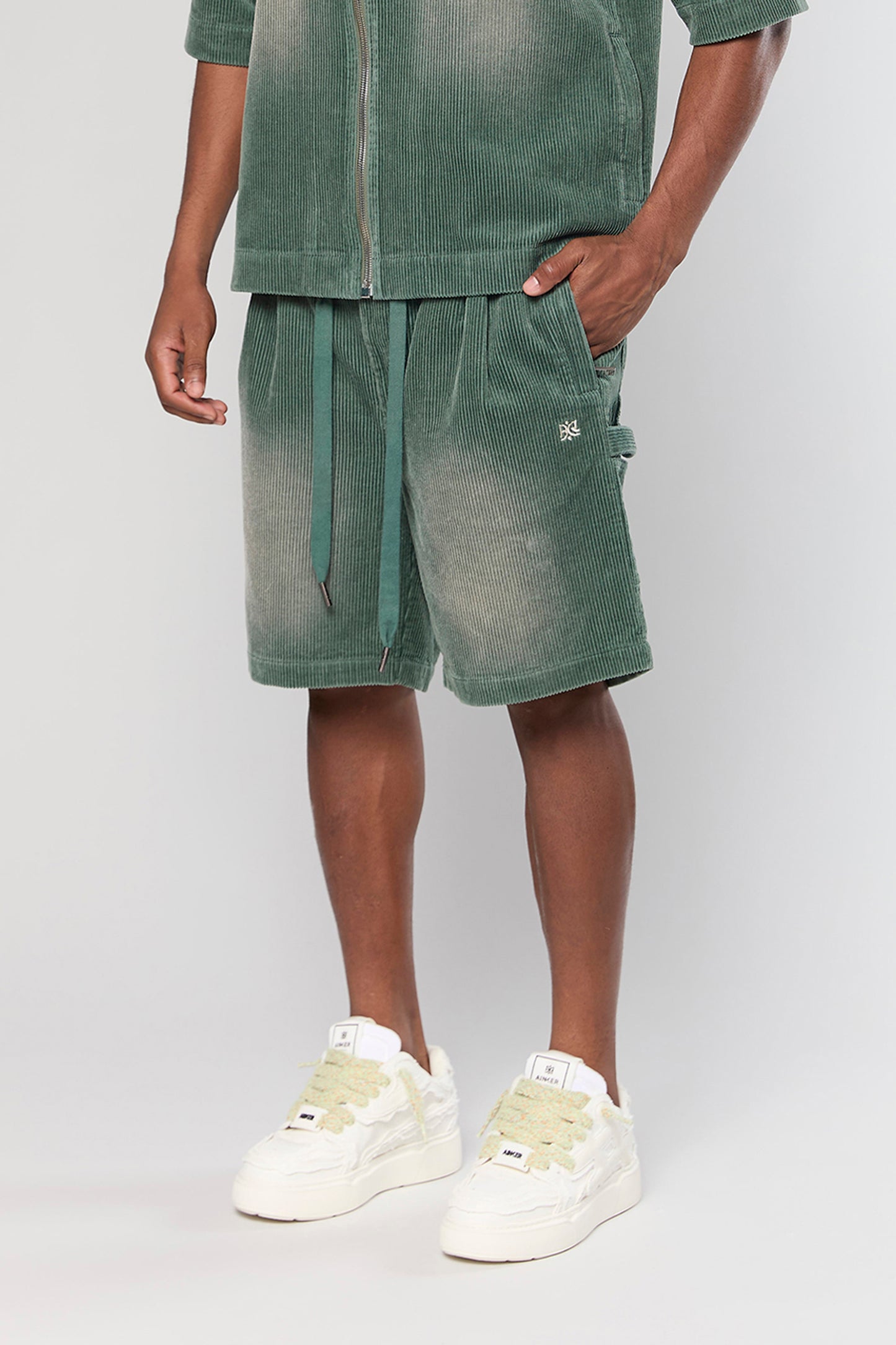 Wash Corduroy 708 Olive Short