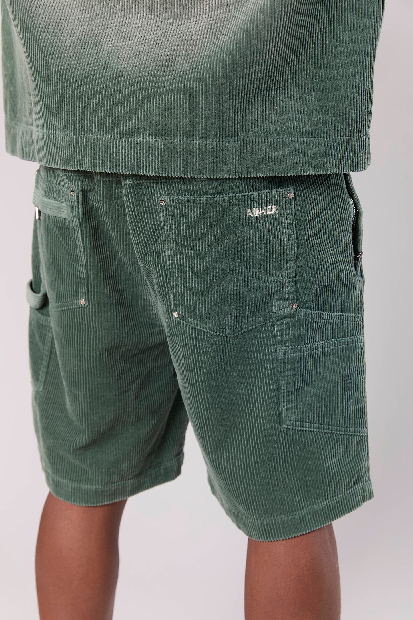 Wash Corduroy 708 Olive Short
