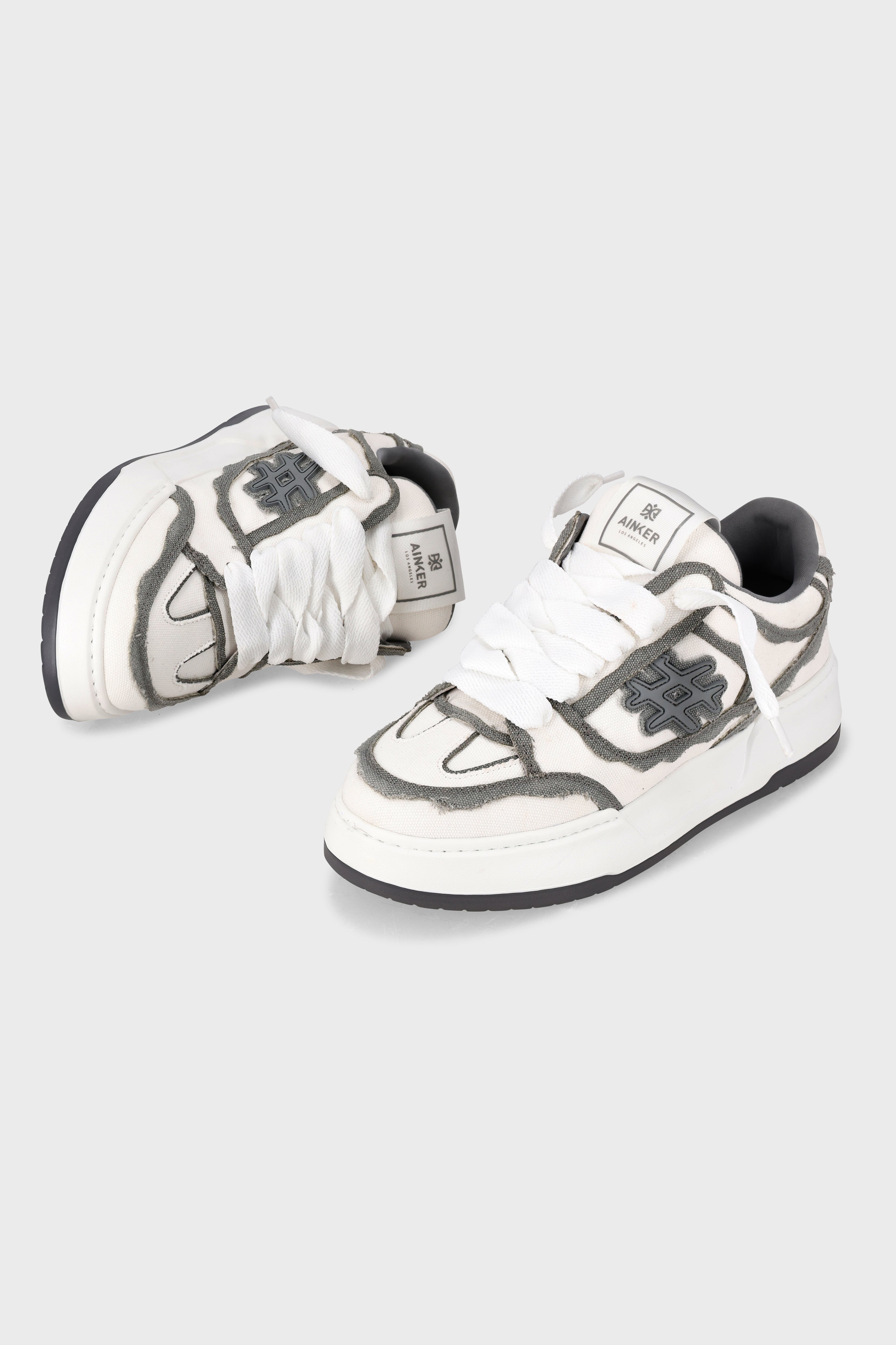 Shark Canvas White/Gray