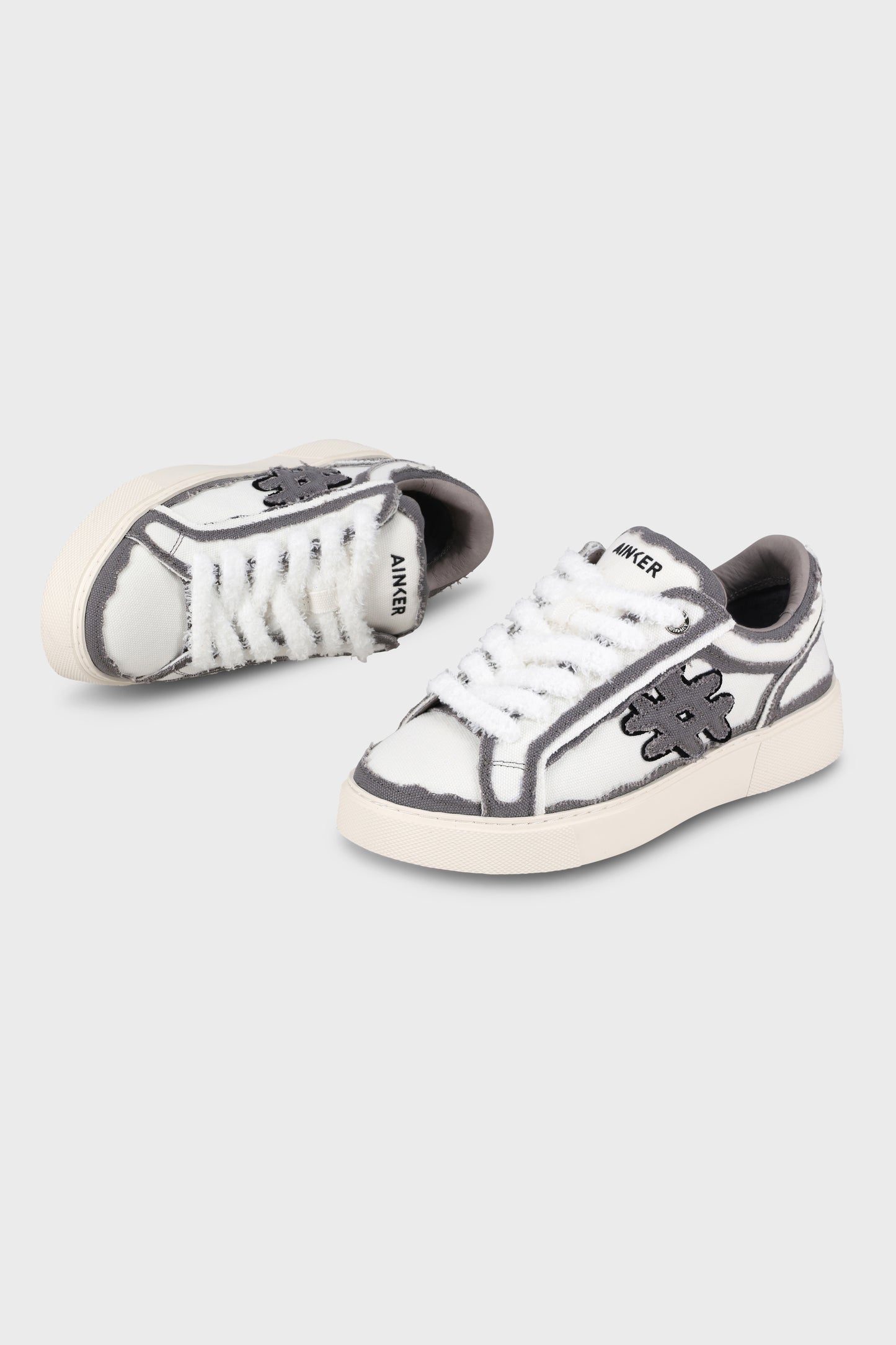 Pivot White/Gray Canvas