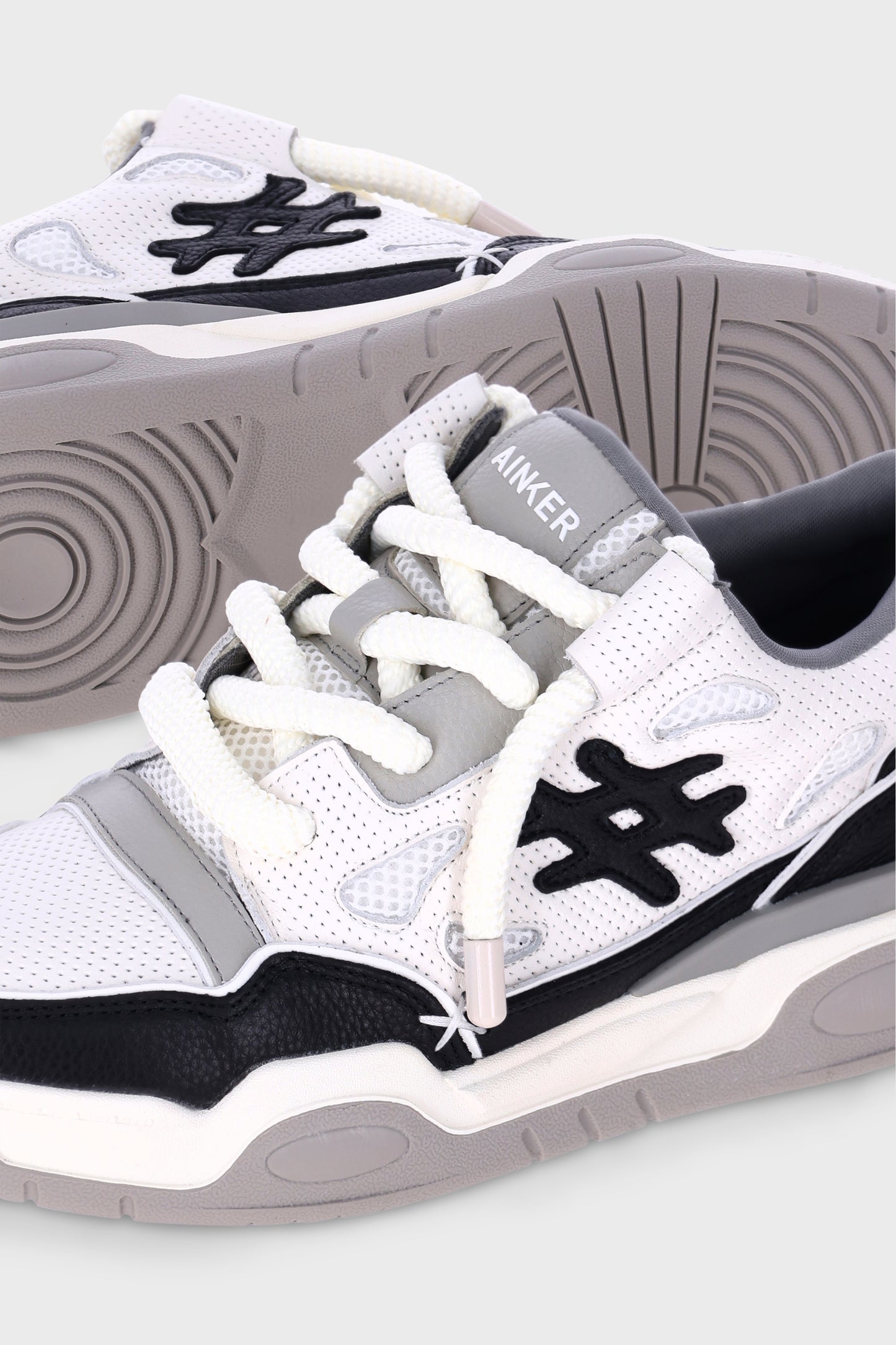 Tarmak White Black Gray