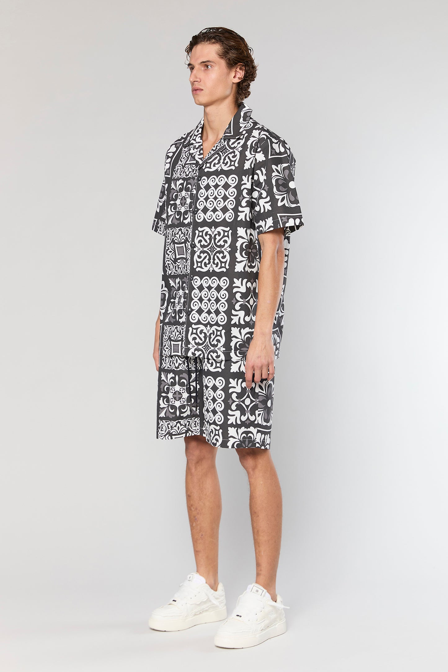 Cotton Poplin 840 Black Short