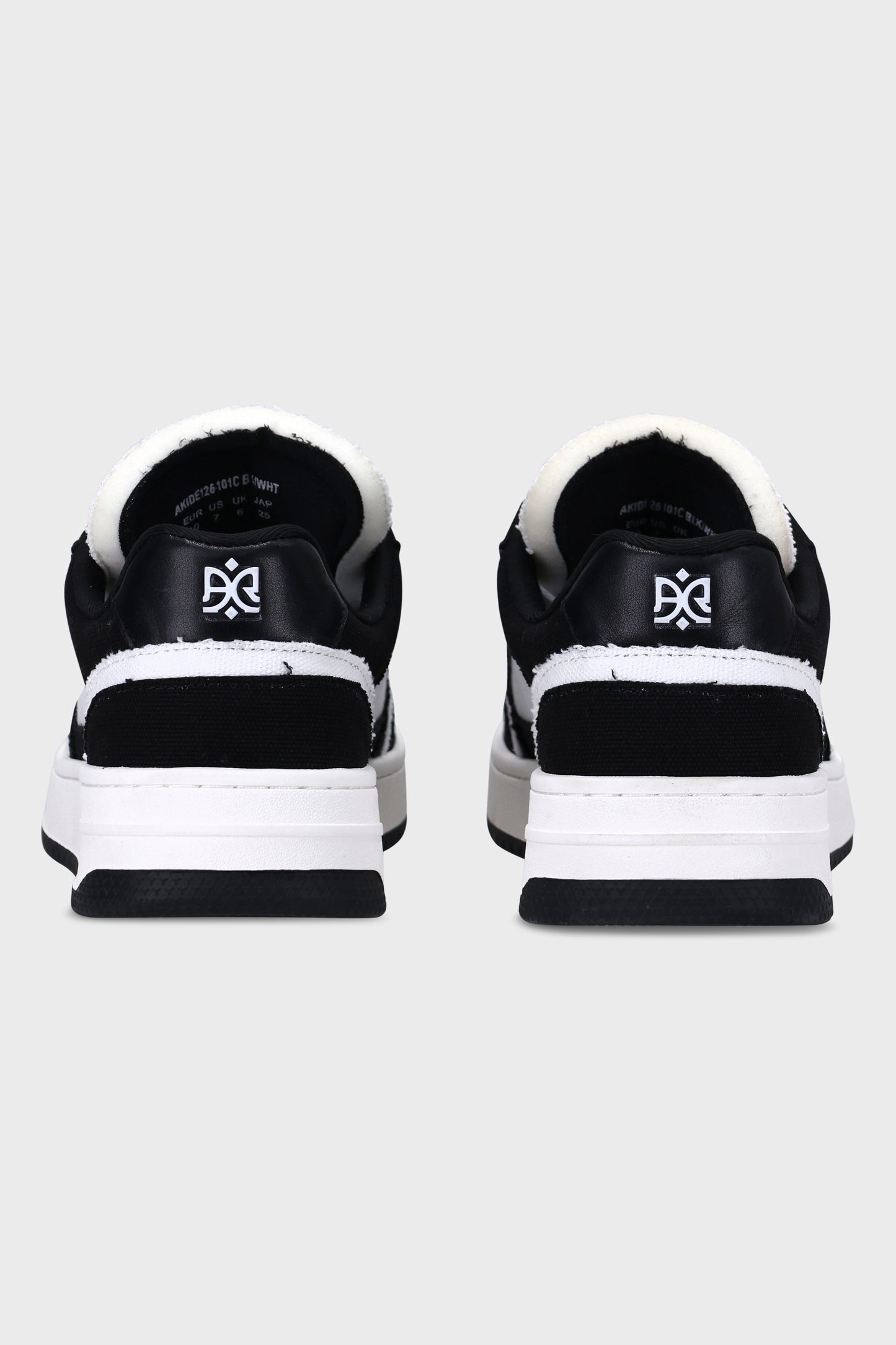 Slide Canvas Black White