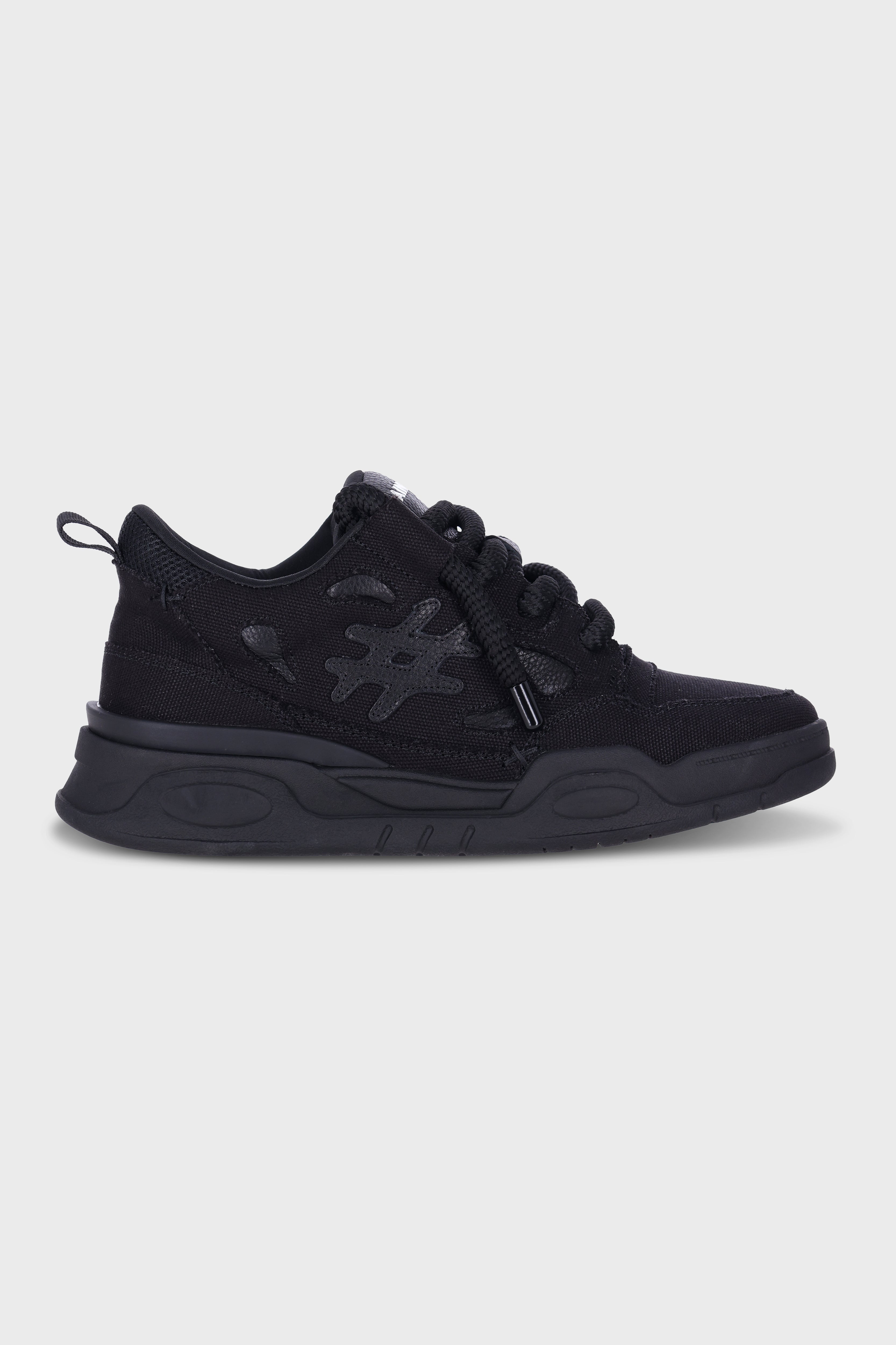 Tarmak Black Canvas