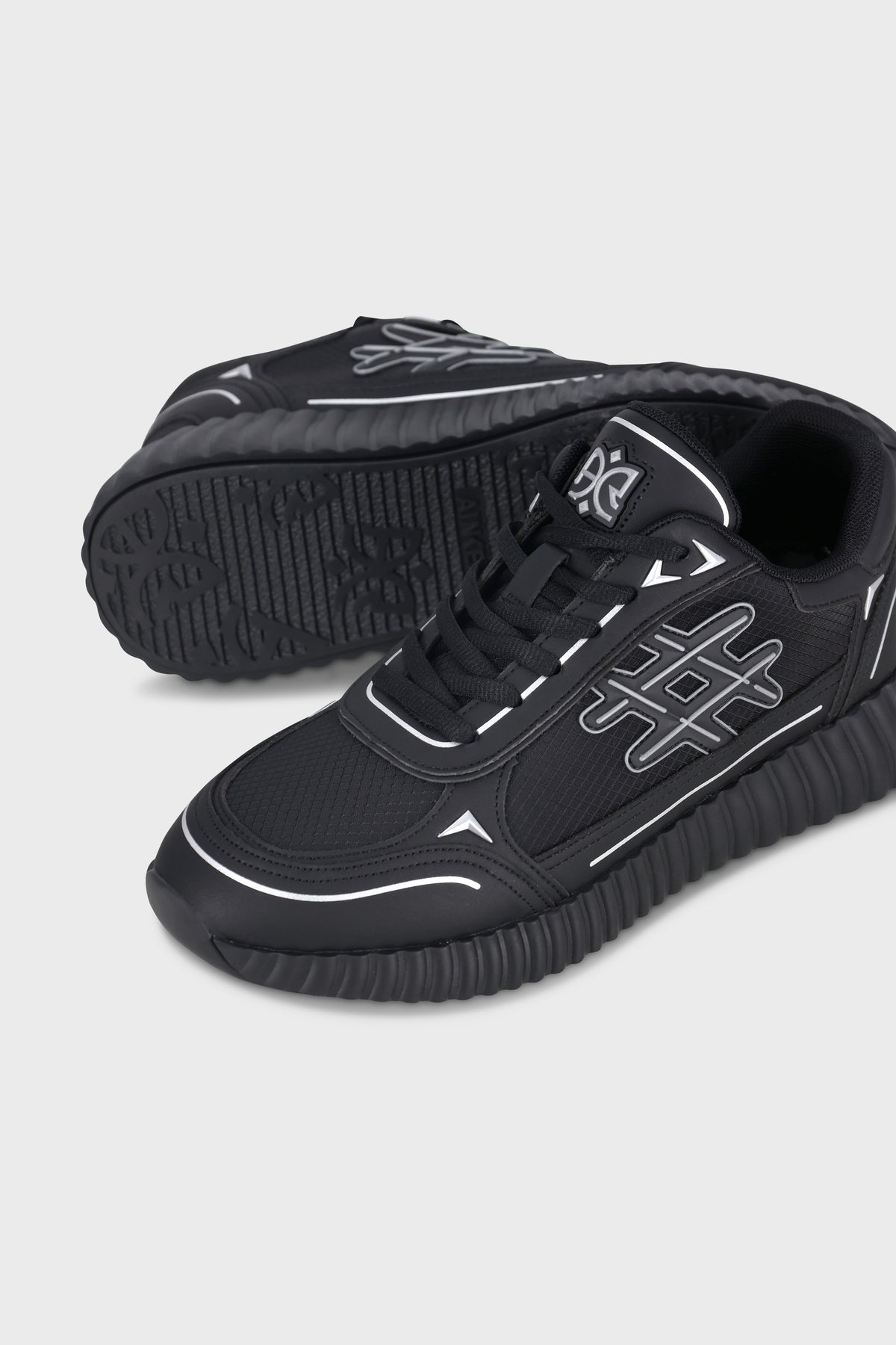 Bolt 963 All Black