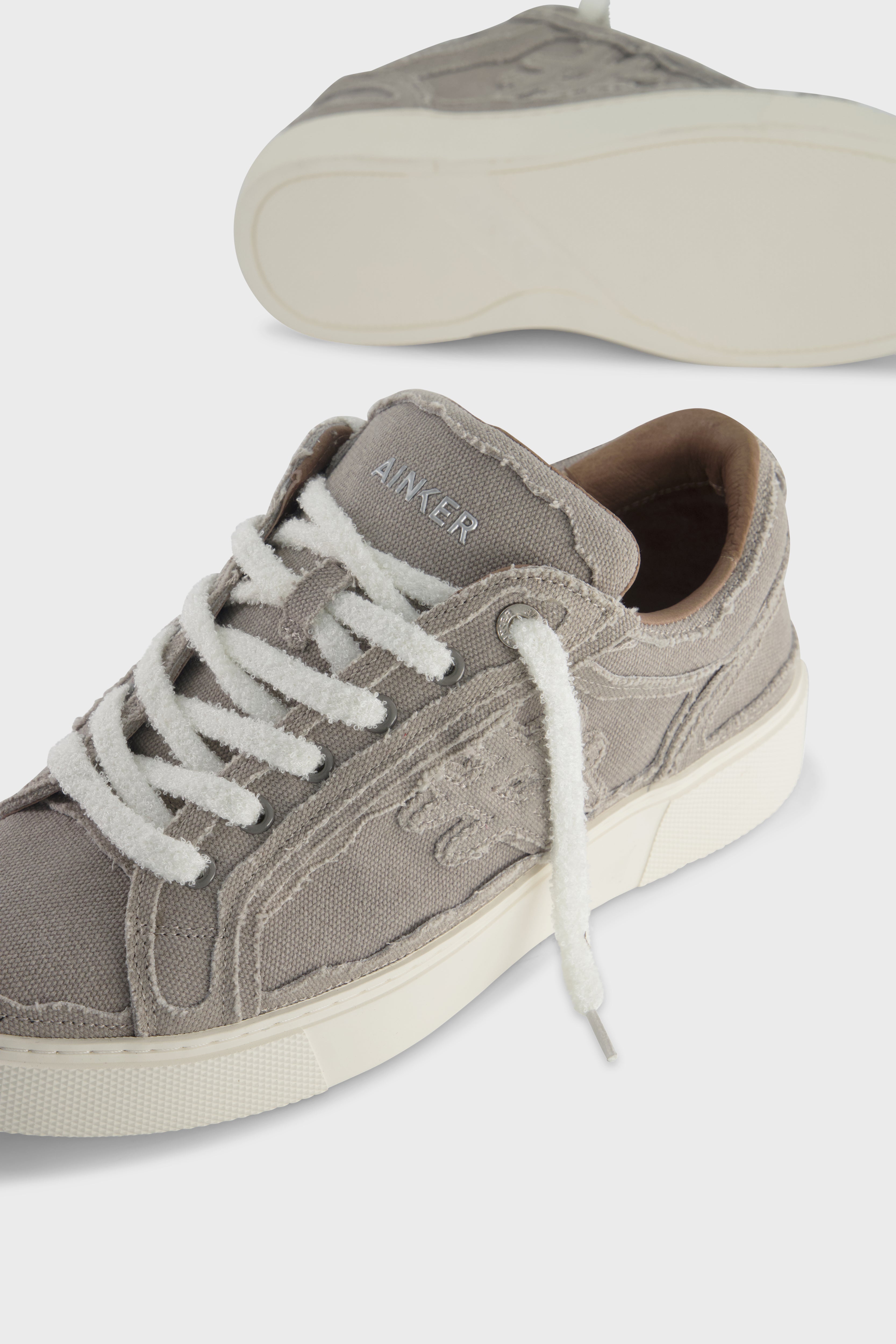 Pivot Mocha Canvas