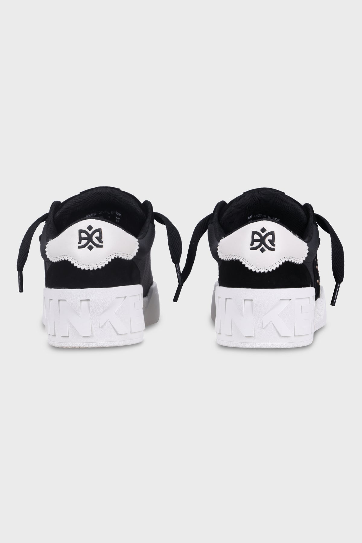 Skate Line Leather Nits Black