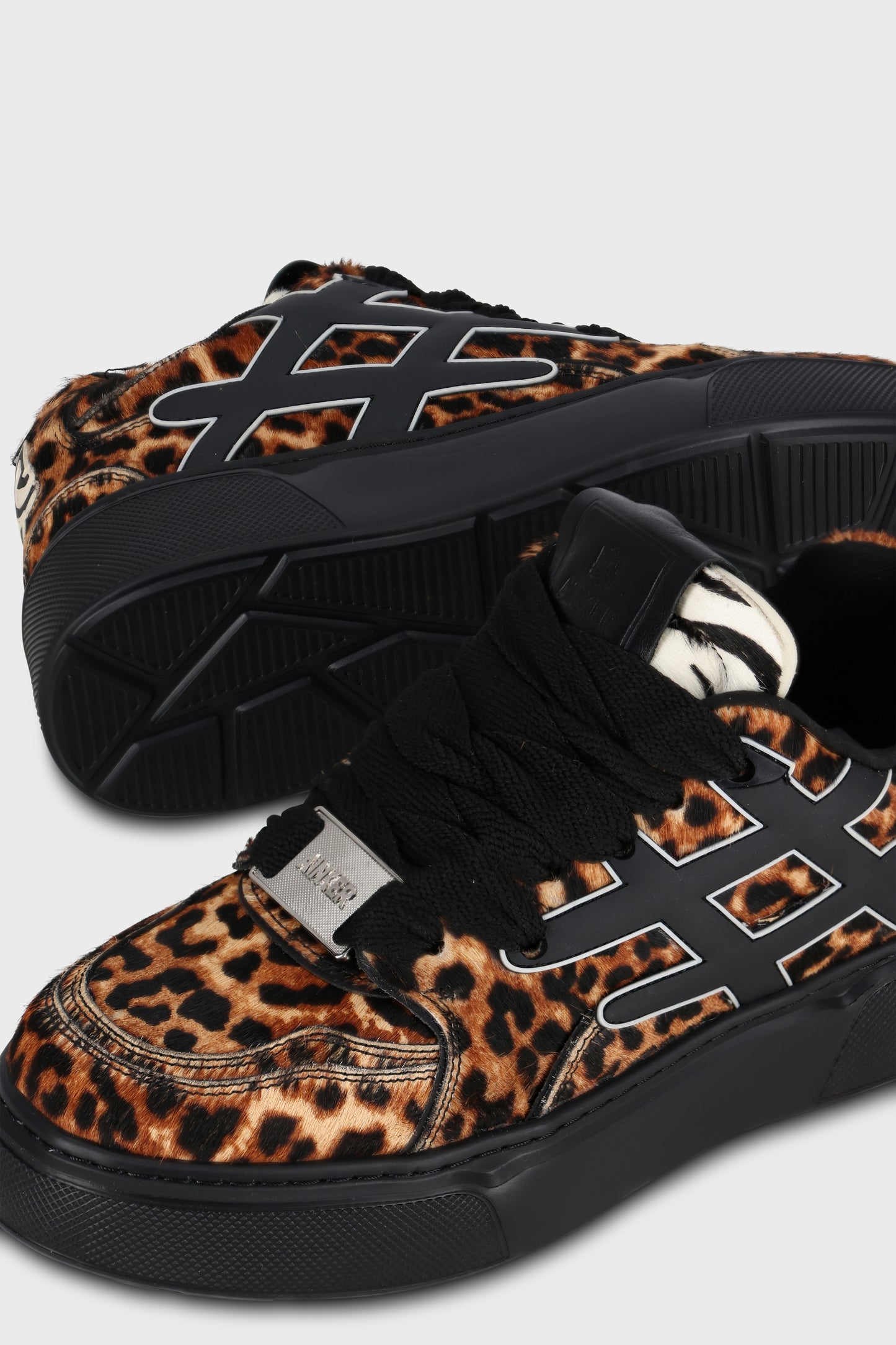 Backdoor Animals Brown