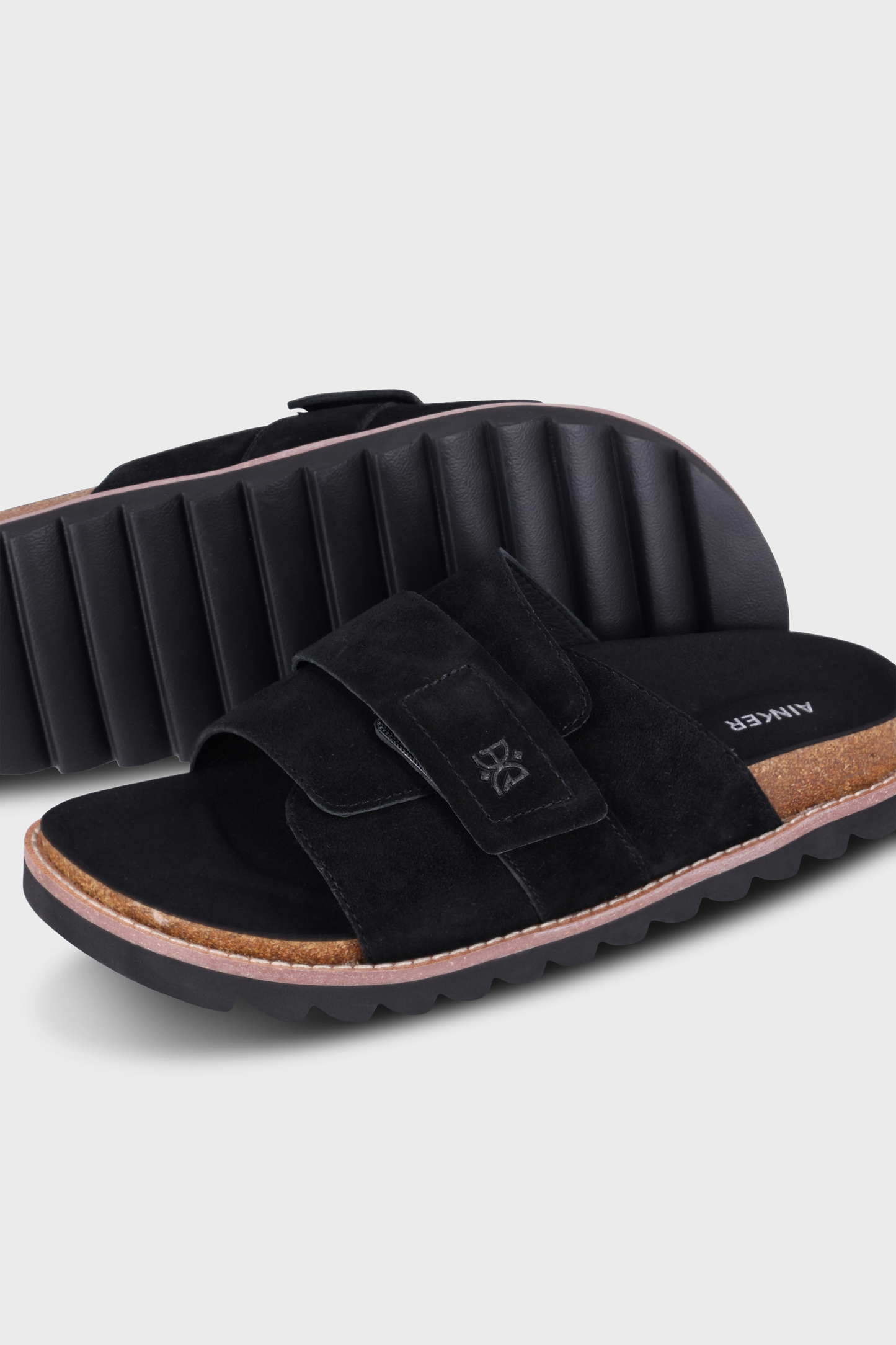 Regent Suede Black