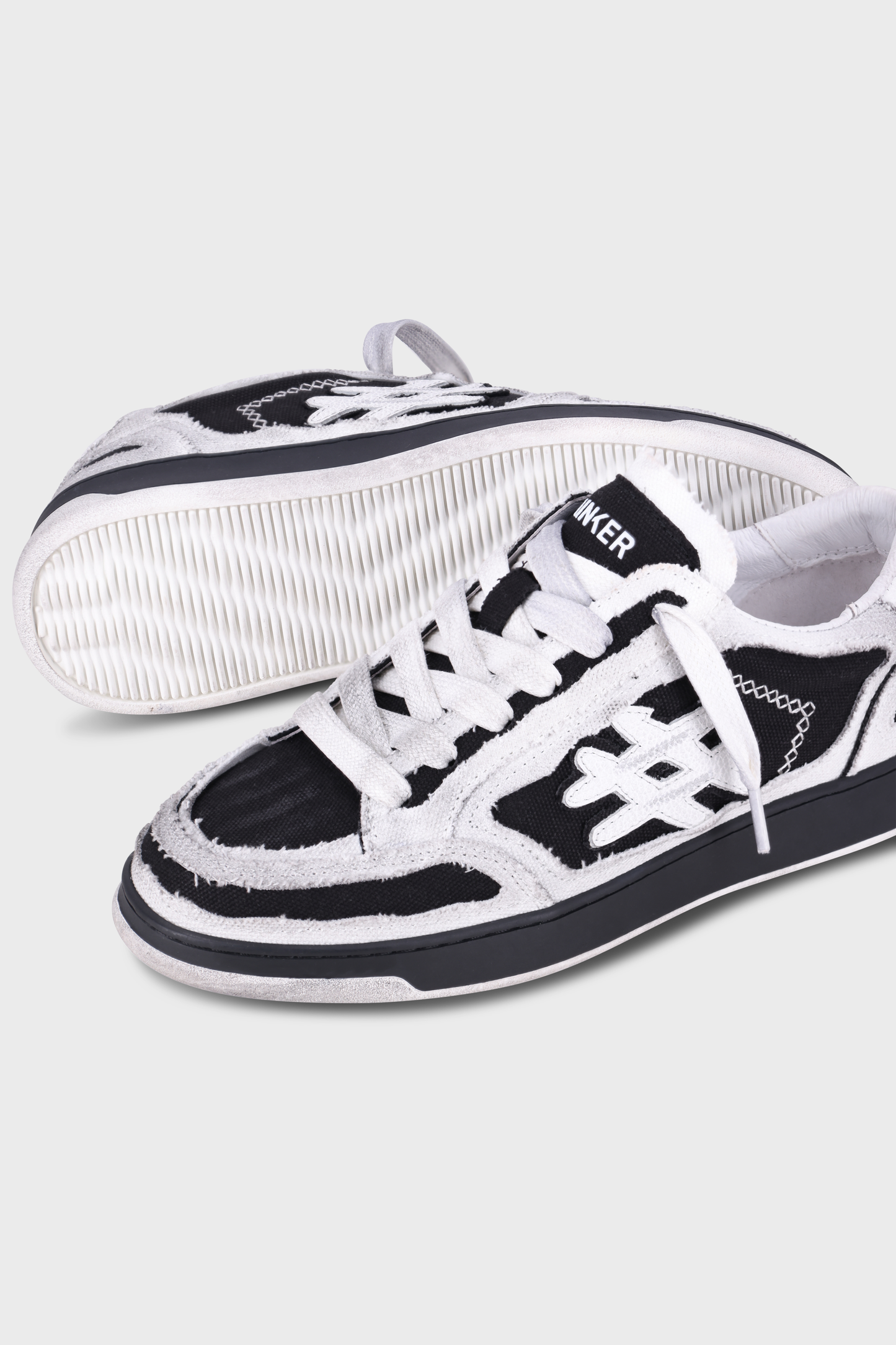 Lay Up Canvas Black/White