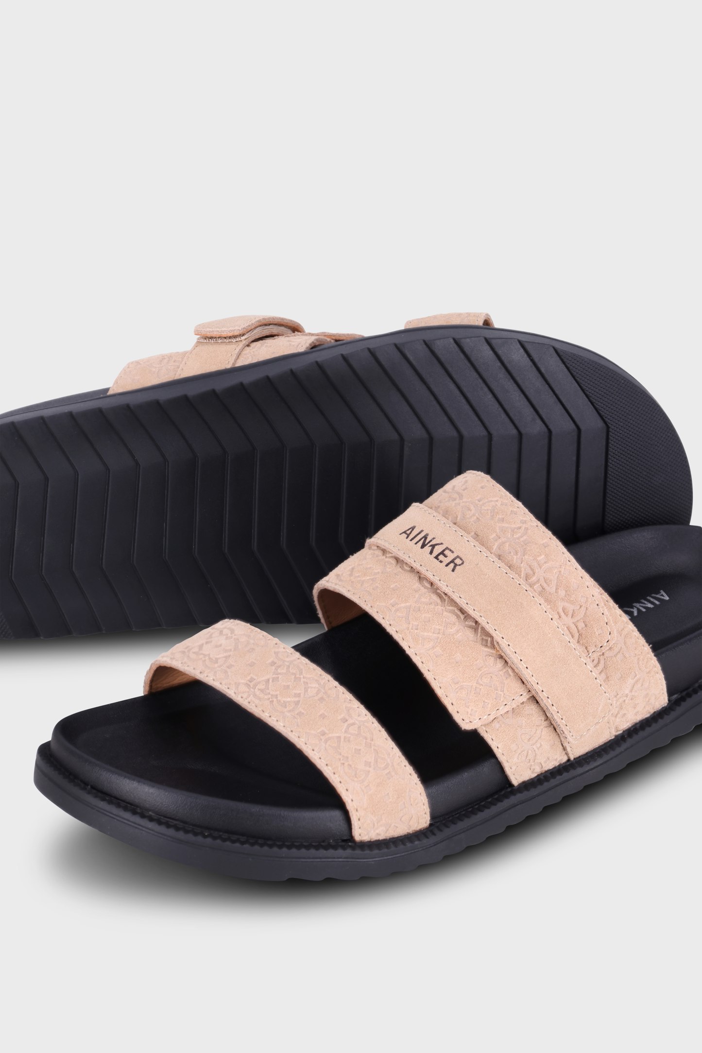 Atelier Off White Suede