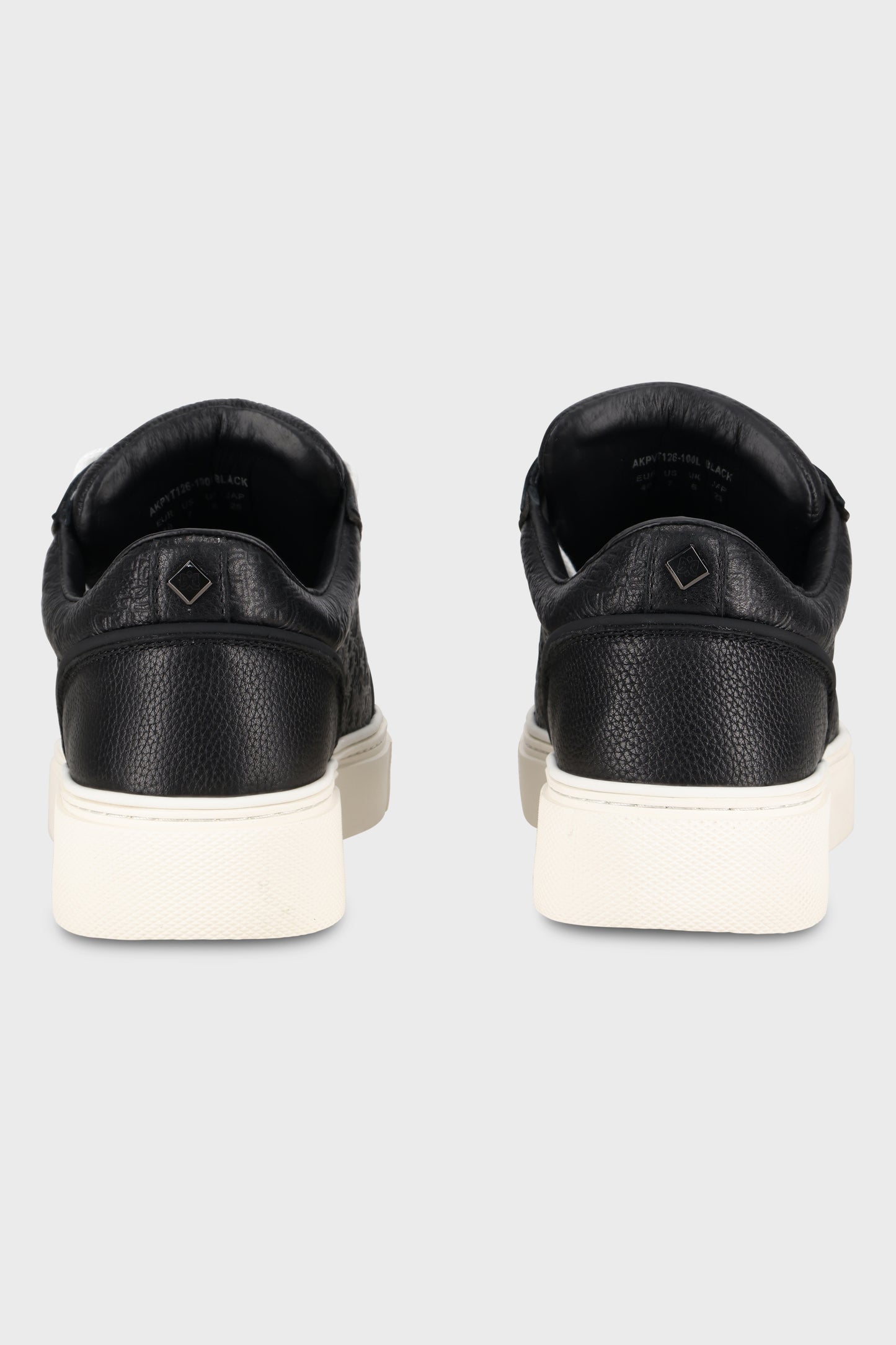 Pivot White/Black Leather