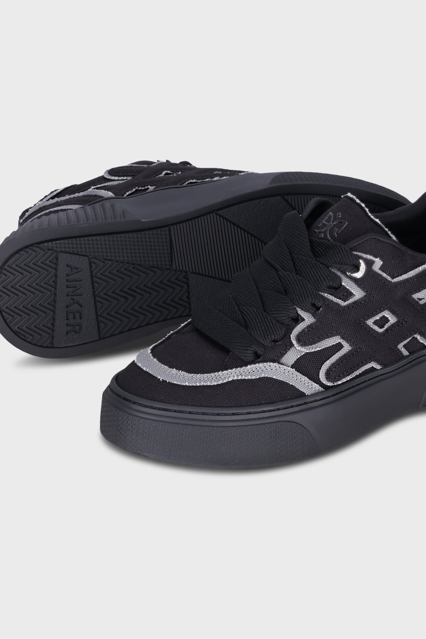 Star Line Canvas Black/Gray