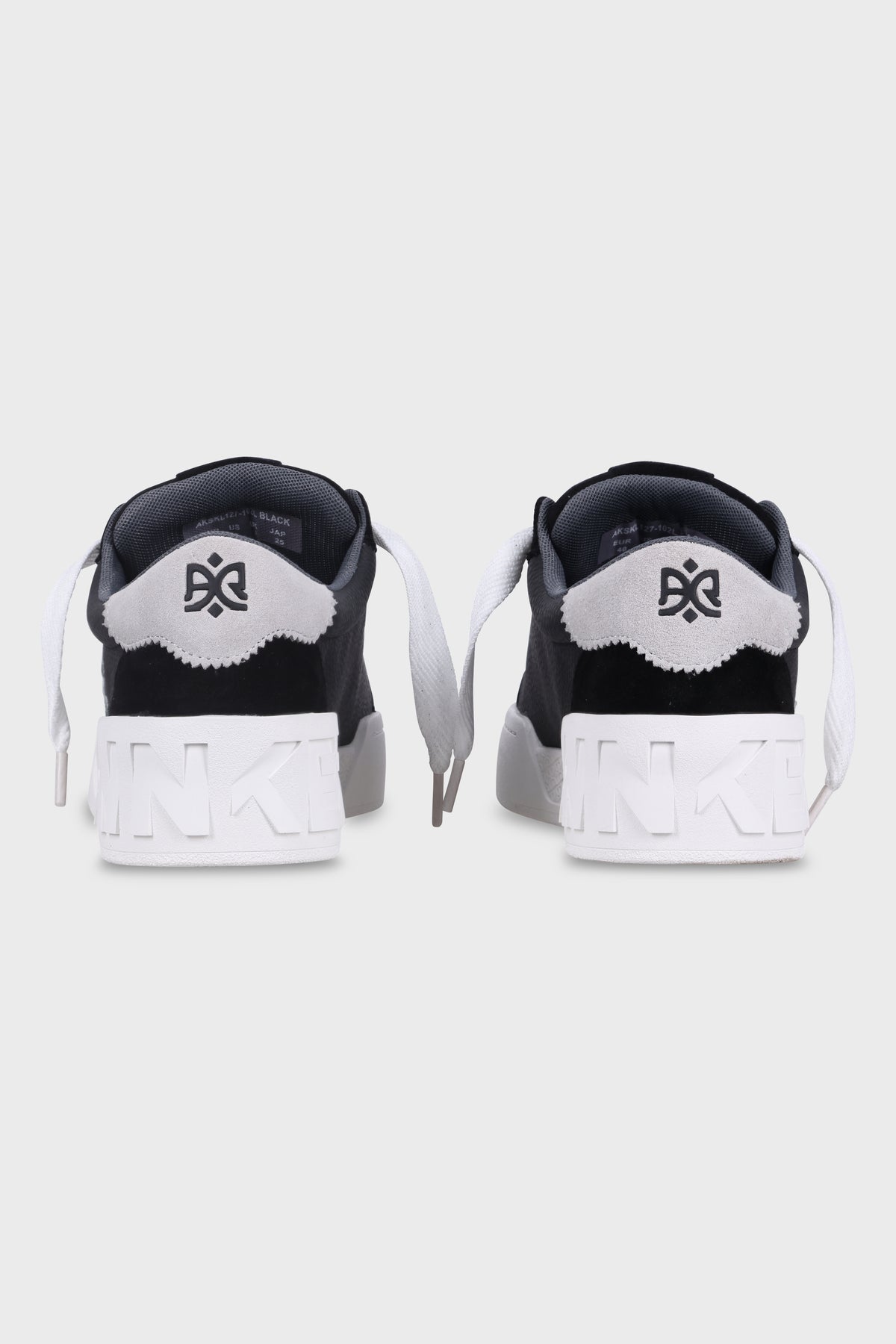 Skate Line Leather Black