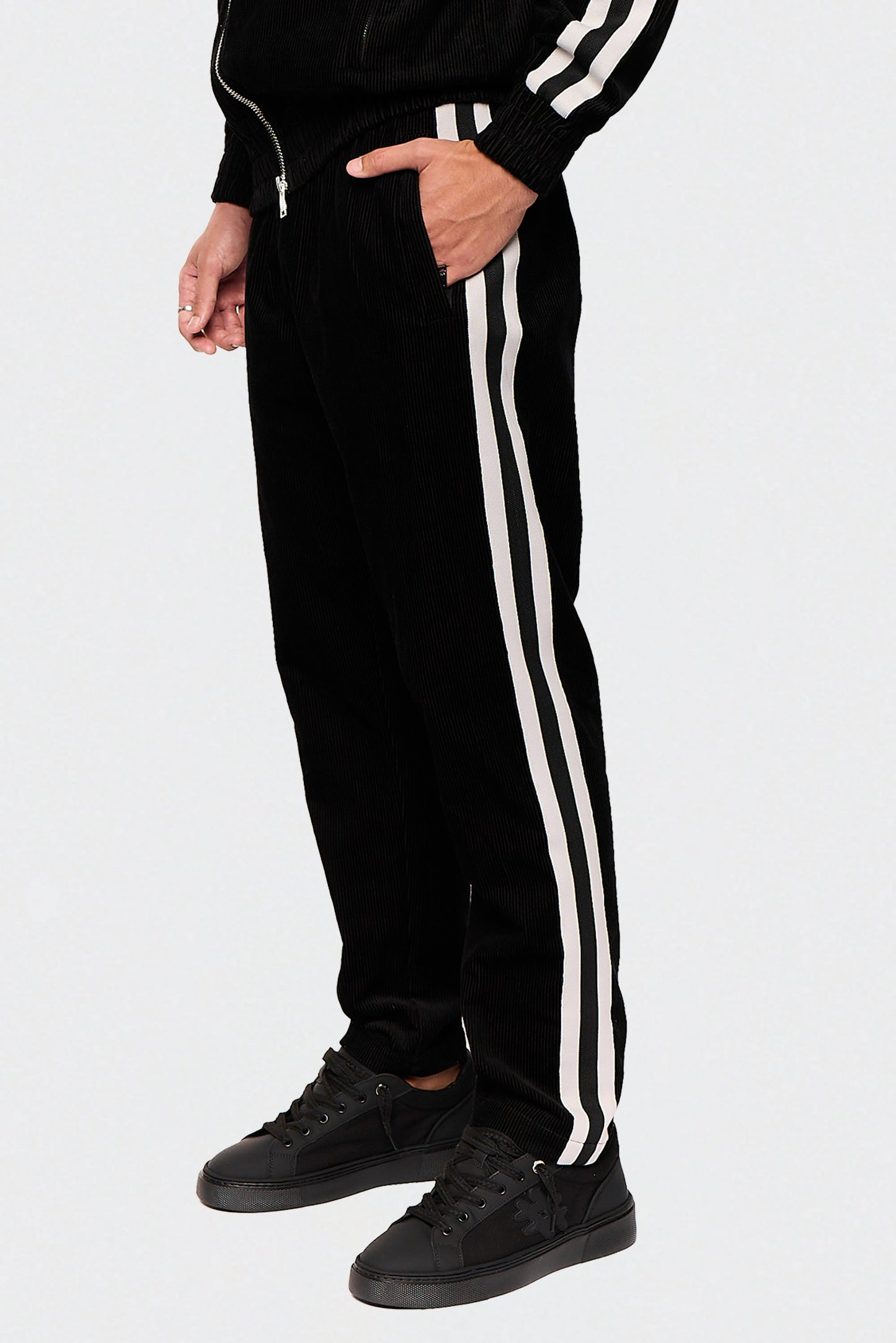 Corduroy Bands 619 Black Jogger