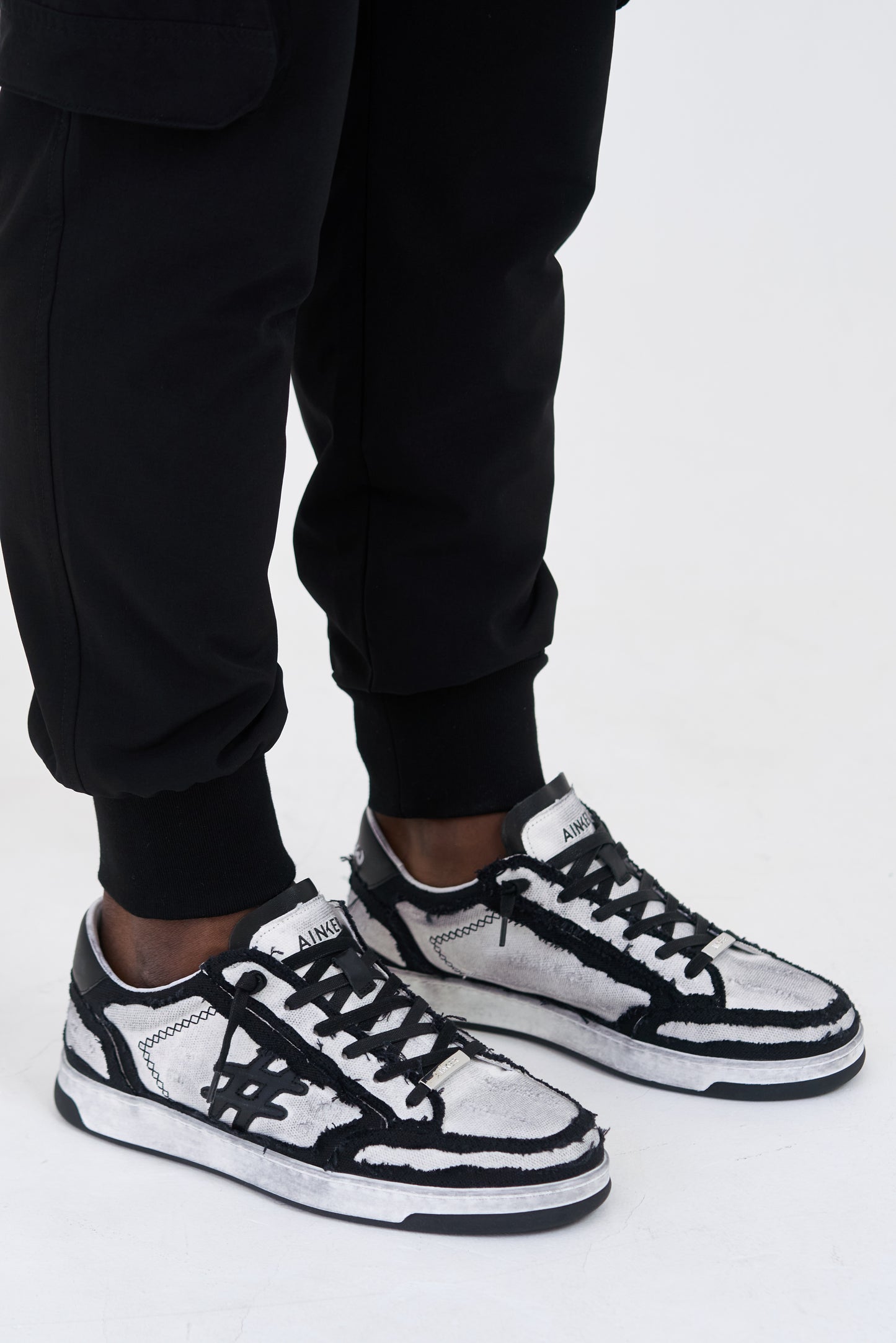 LAY UP CANVAS BLACK\WHITE