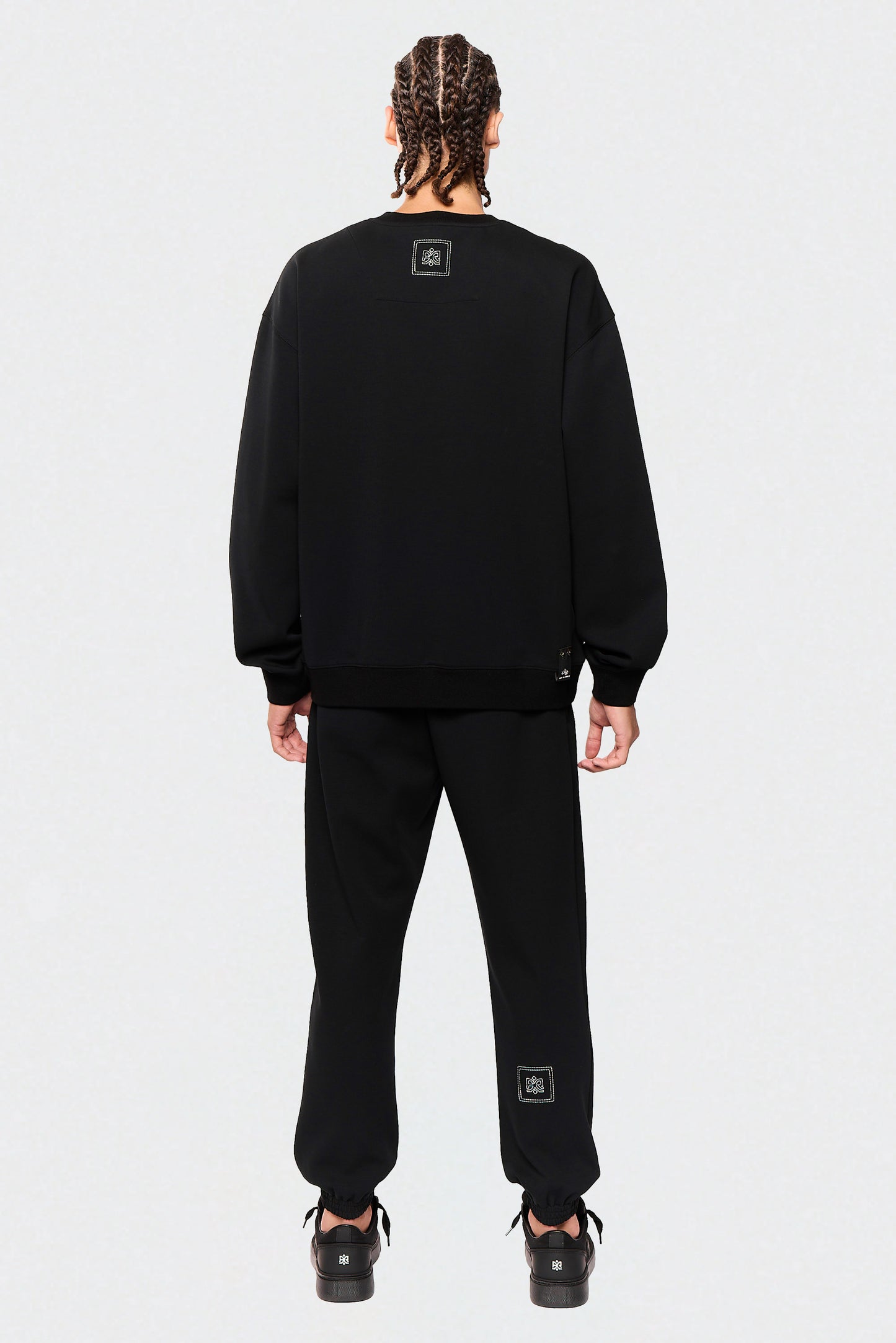 Black 581 Niki Sweatshirt