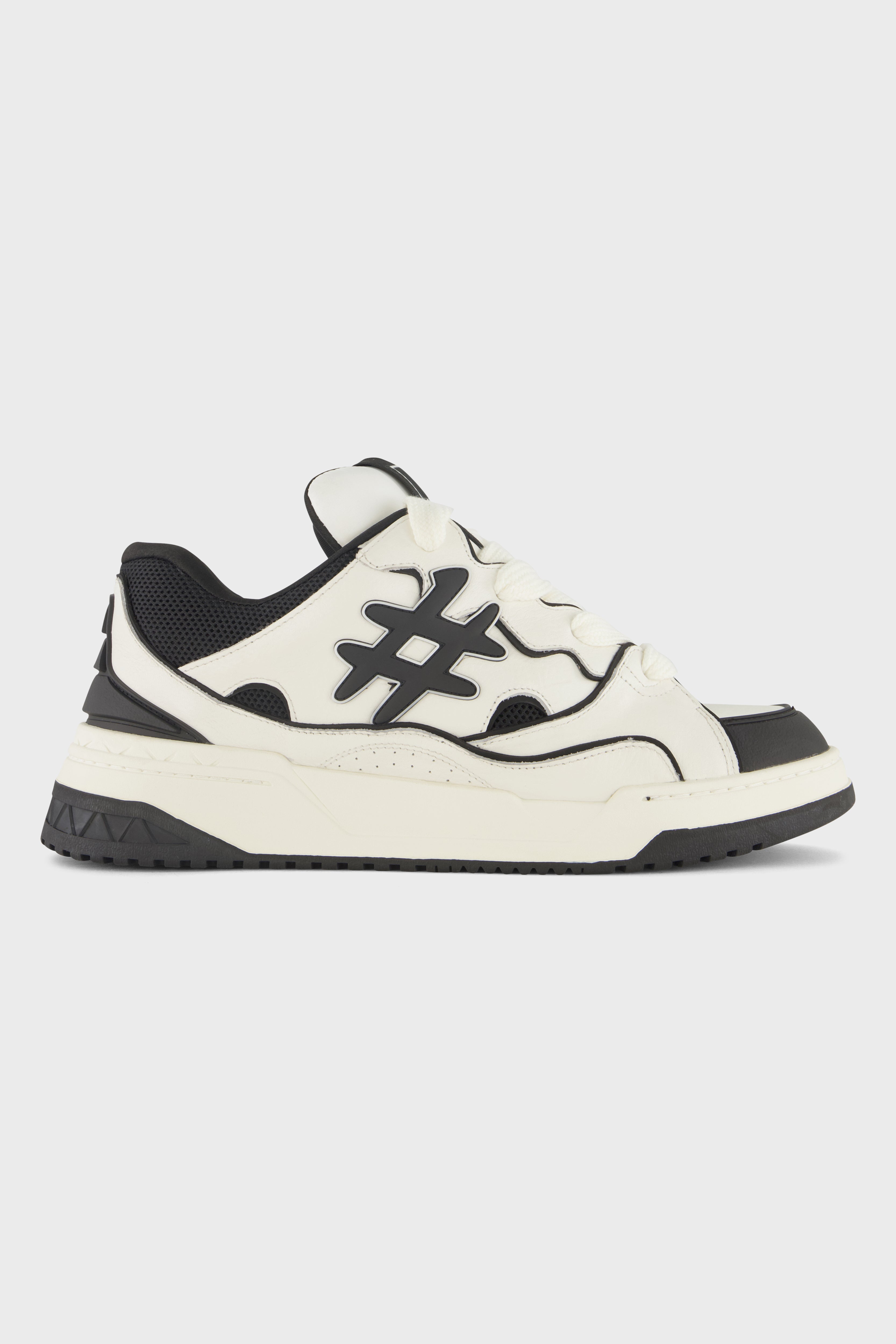 Baseline Leather Black/White