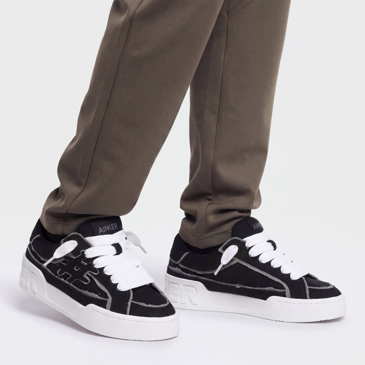 Skate Line Canvas Black