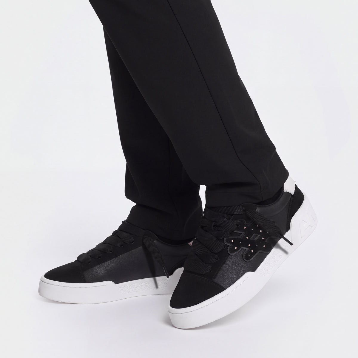 Skate Line Leather Nits Black