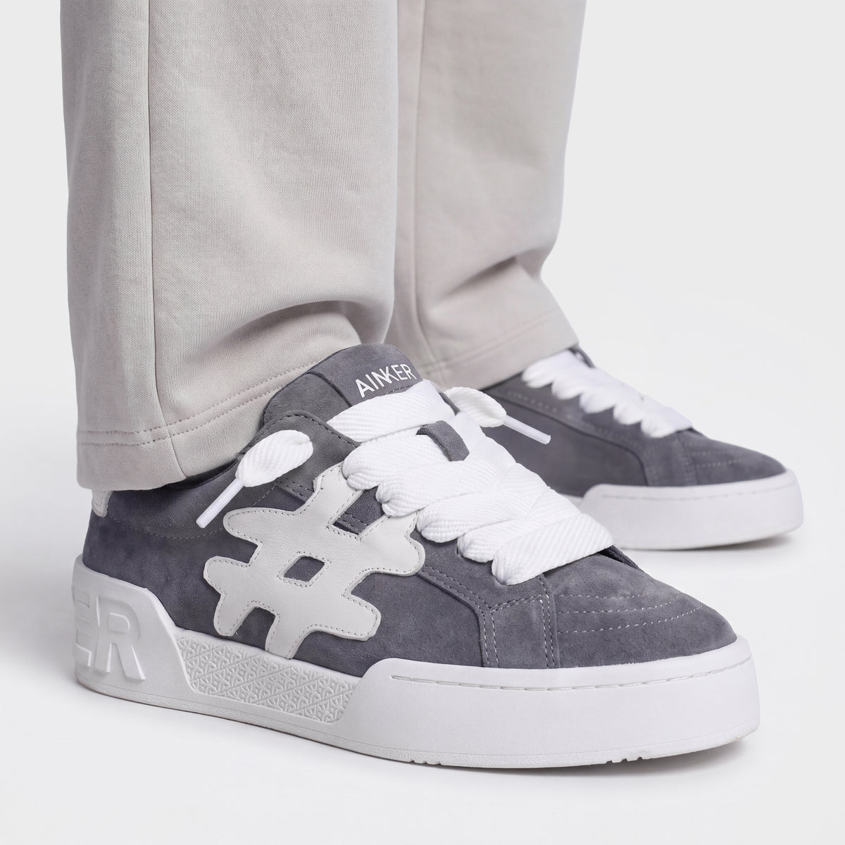 Skate Line Suede Gray