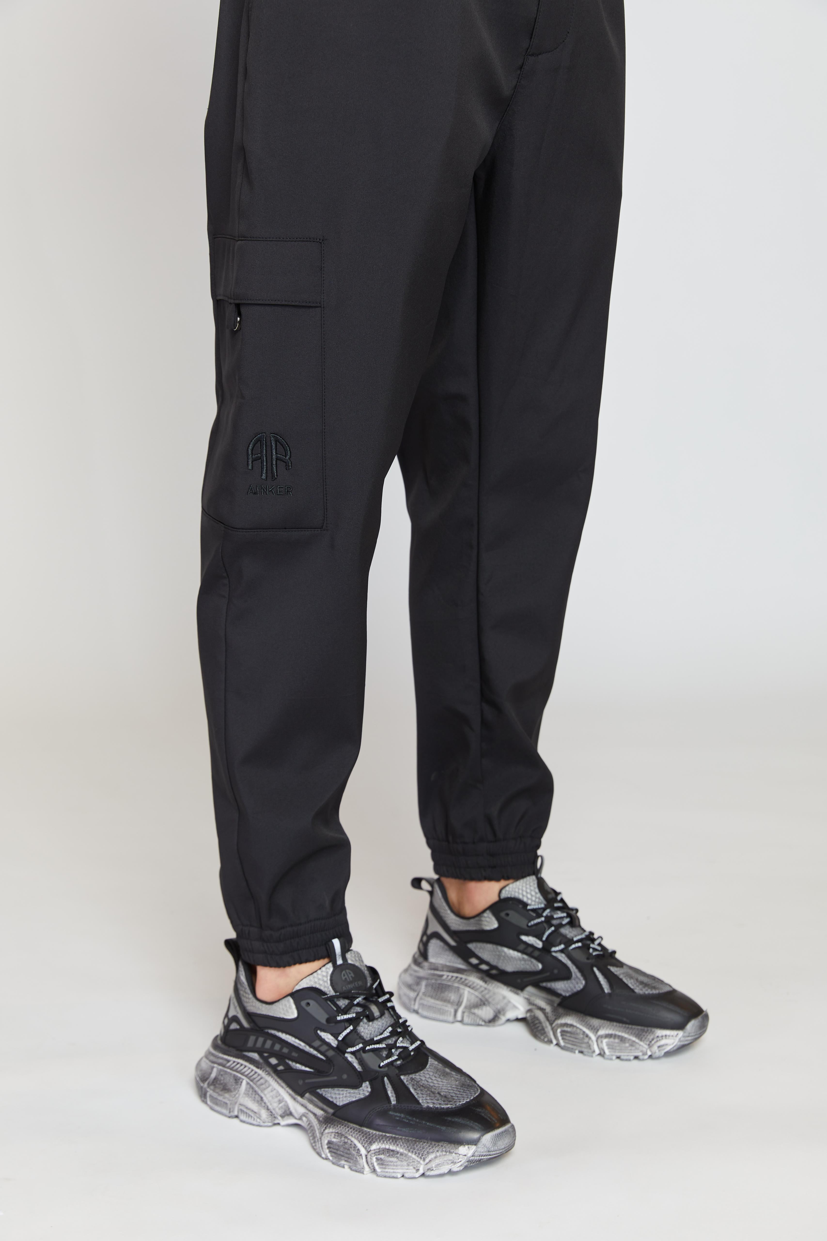 BLACK CARGO PANTS