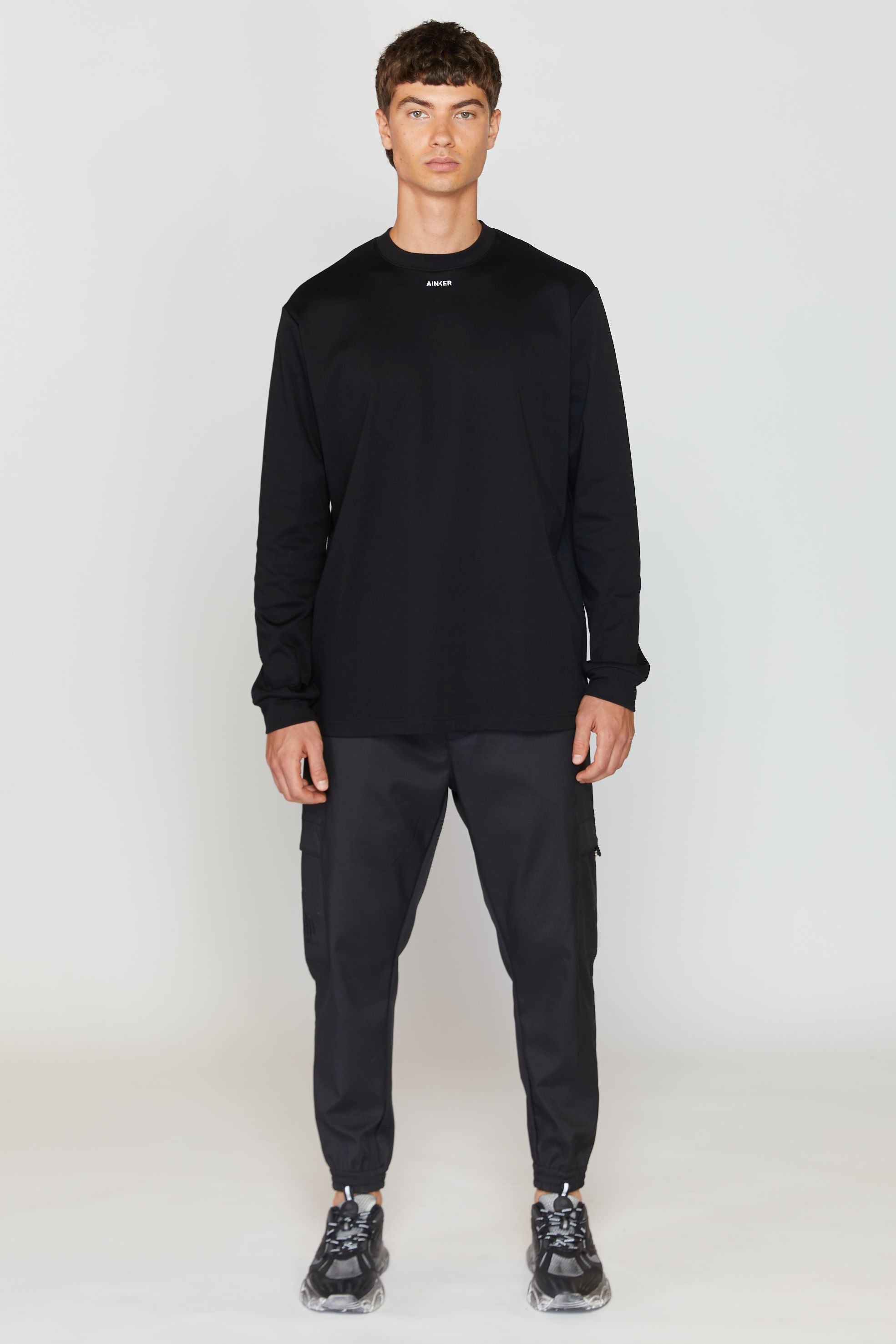 AINKER BLACK LONG T-SHIRT