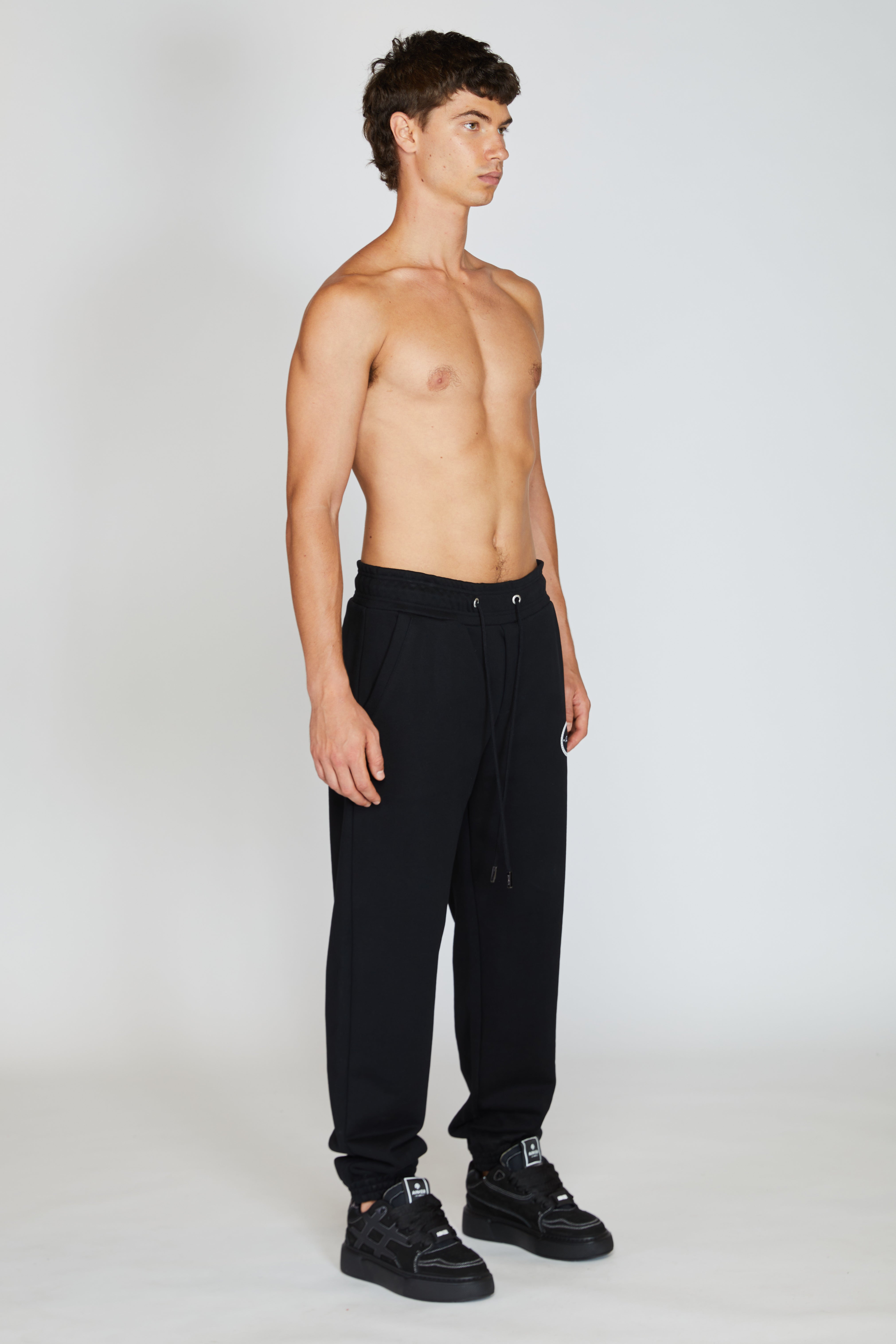 CHATEAU BLACK SWEATPANTS