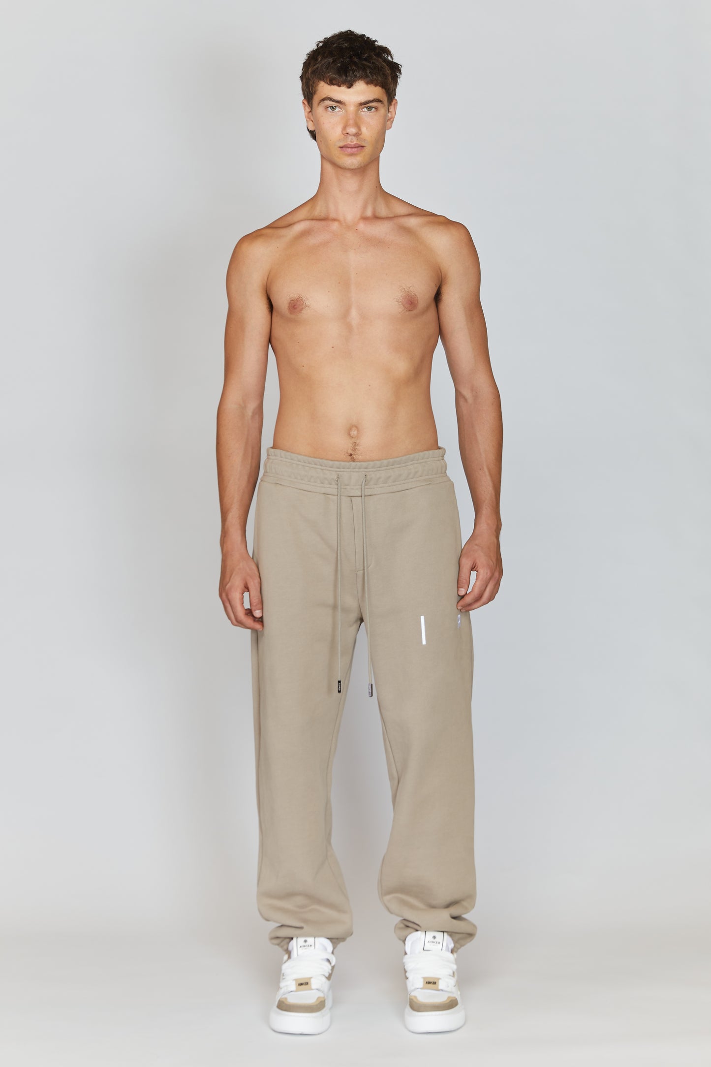 AR MOCHA SWEATPANTS