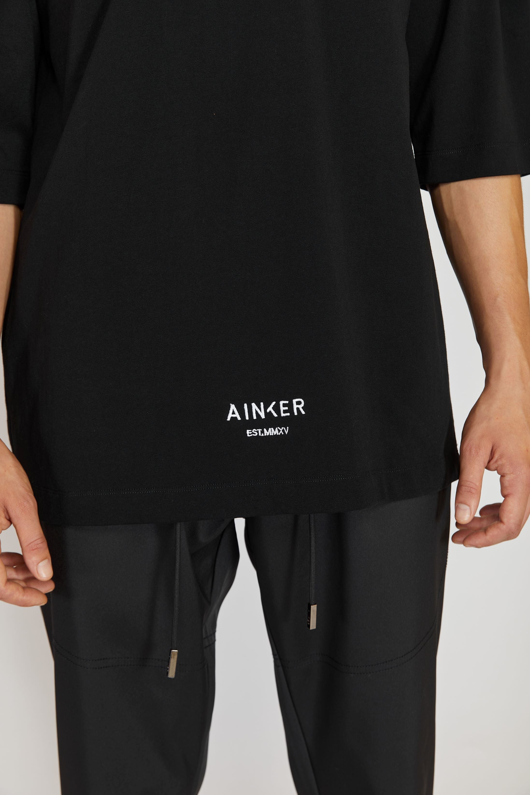 AINKER JAPAN BLACK T-SHIRT