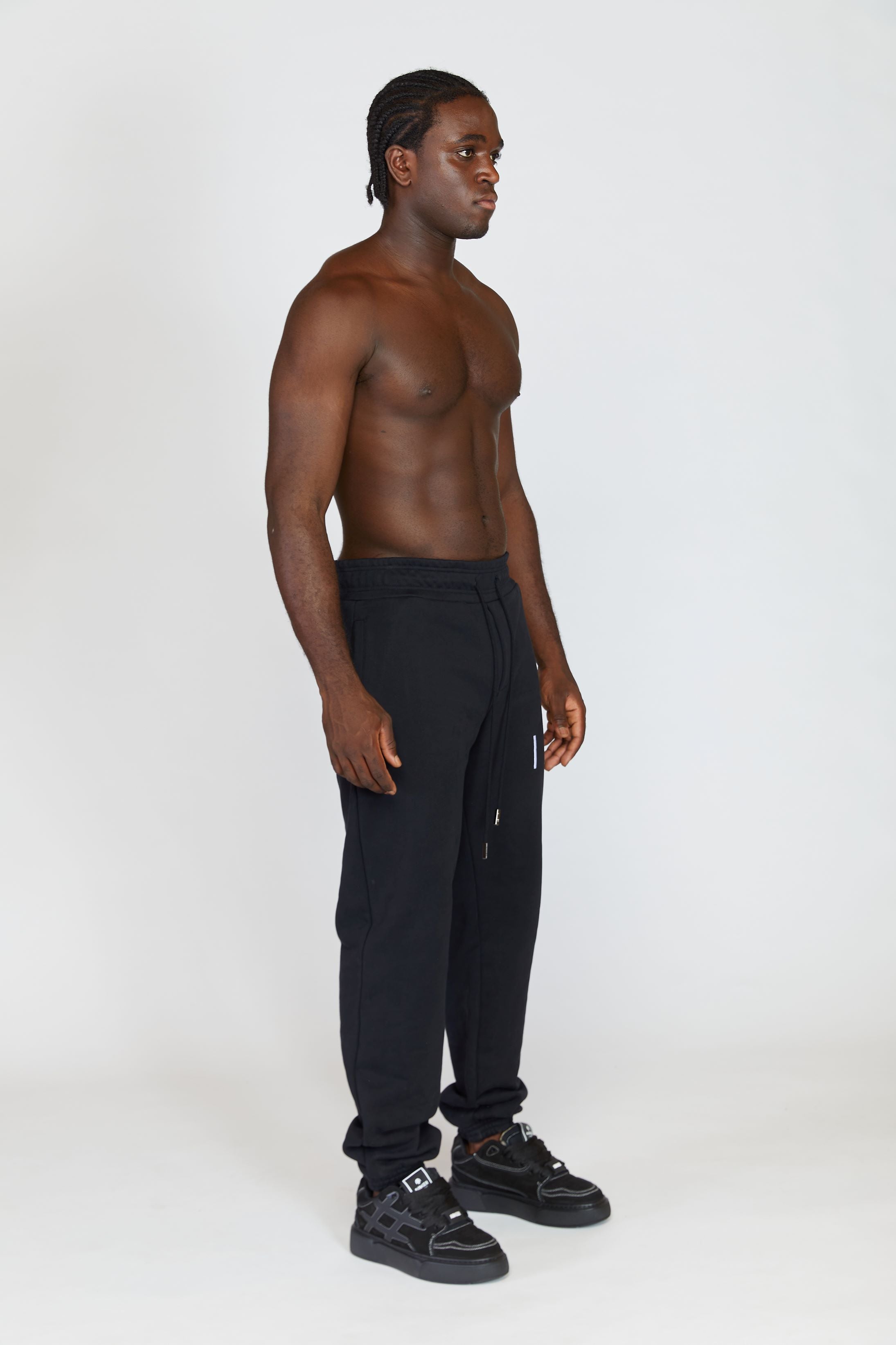 AR BLACK SWEATPANTS