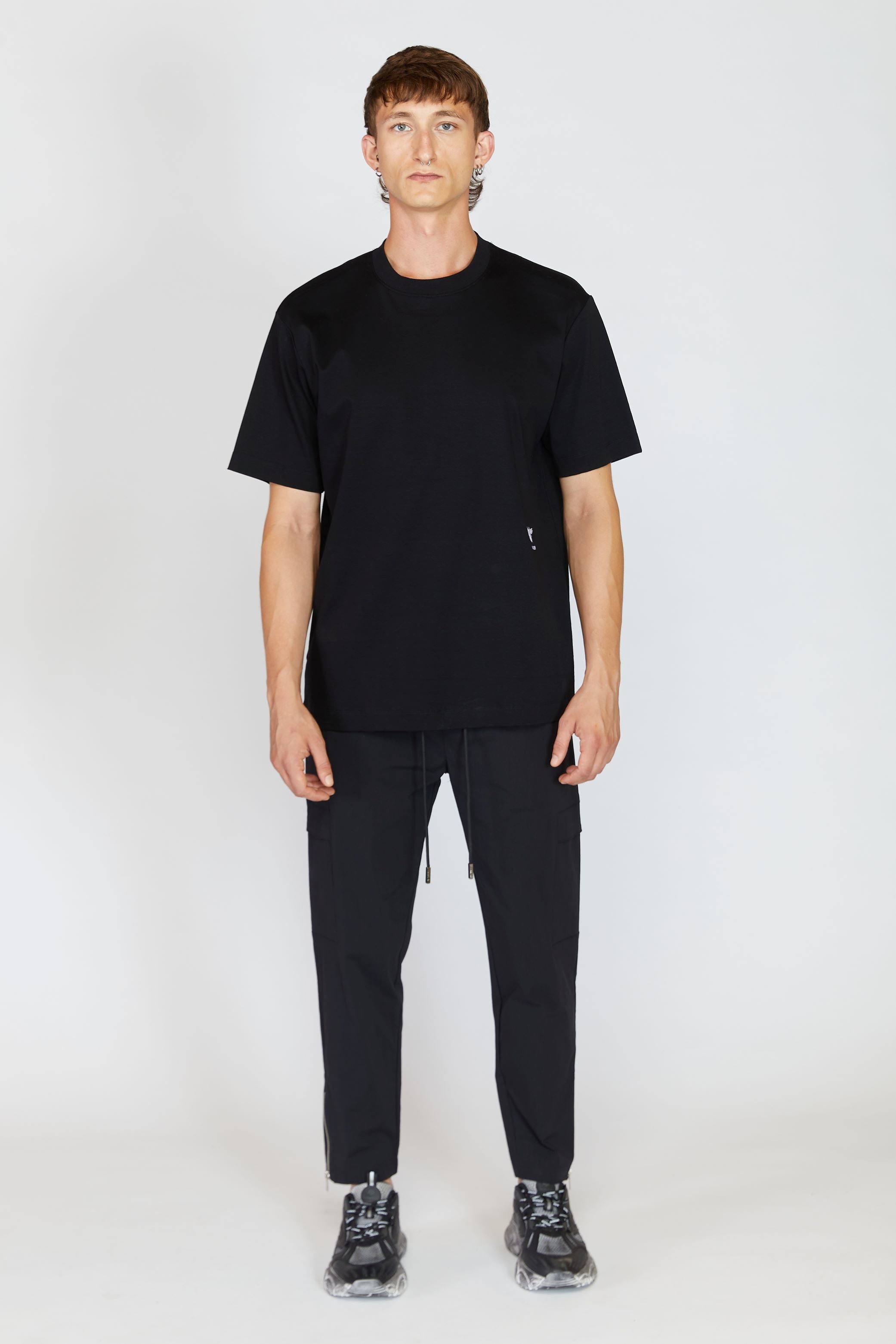 AINKER BLACK BEET-SHIRT