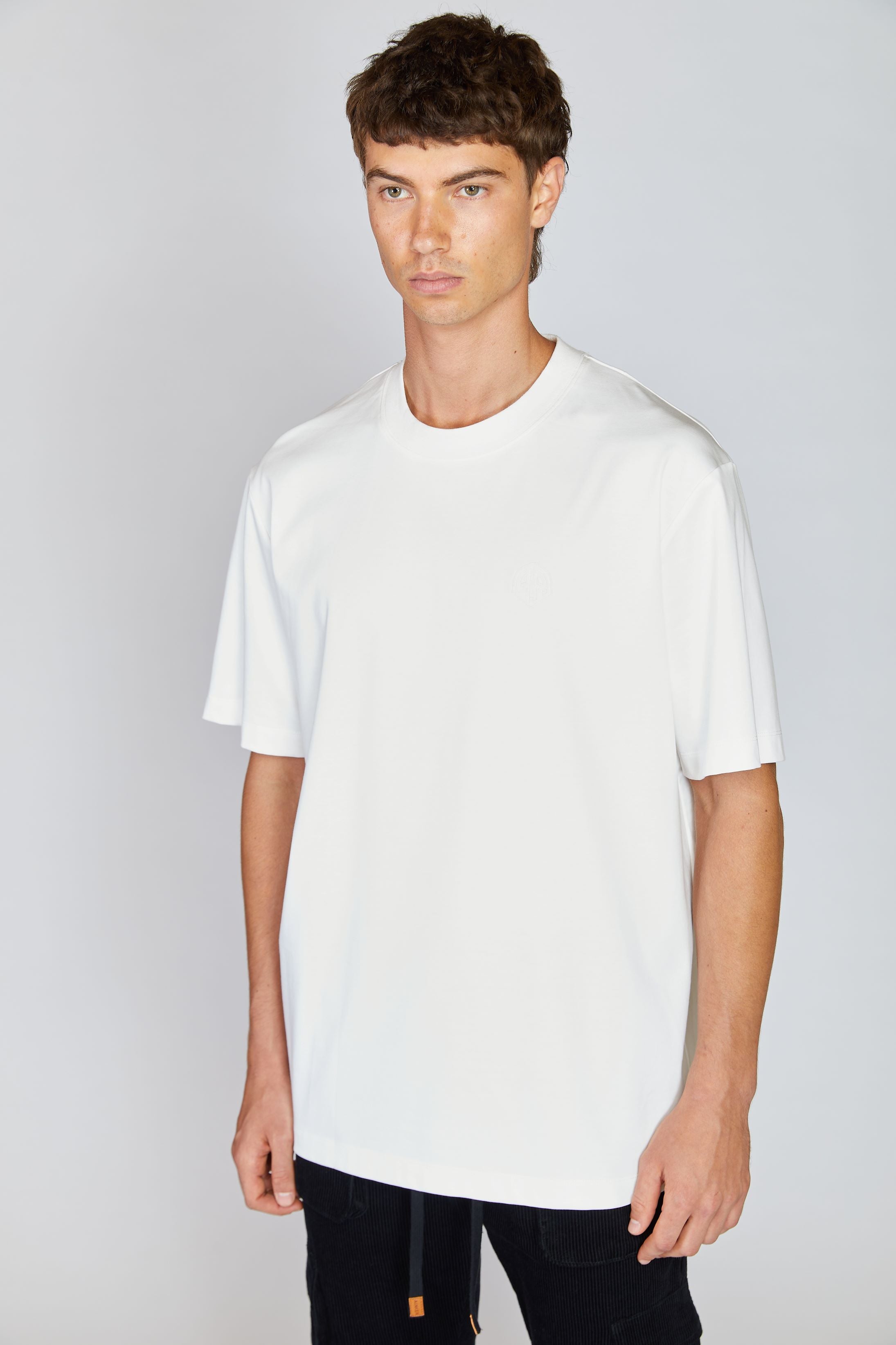 AINKER AR WHITE T-Shirt