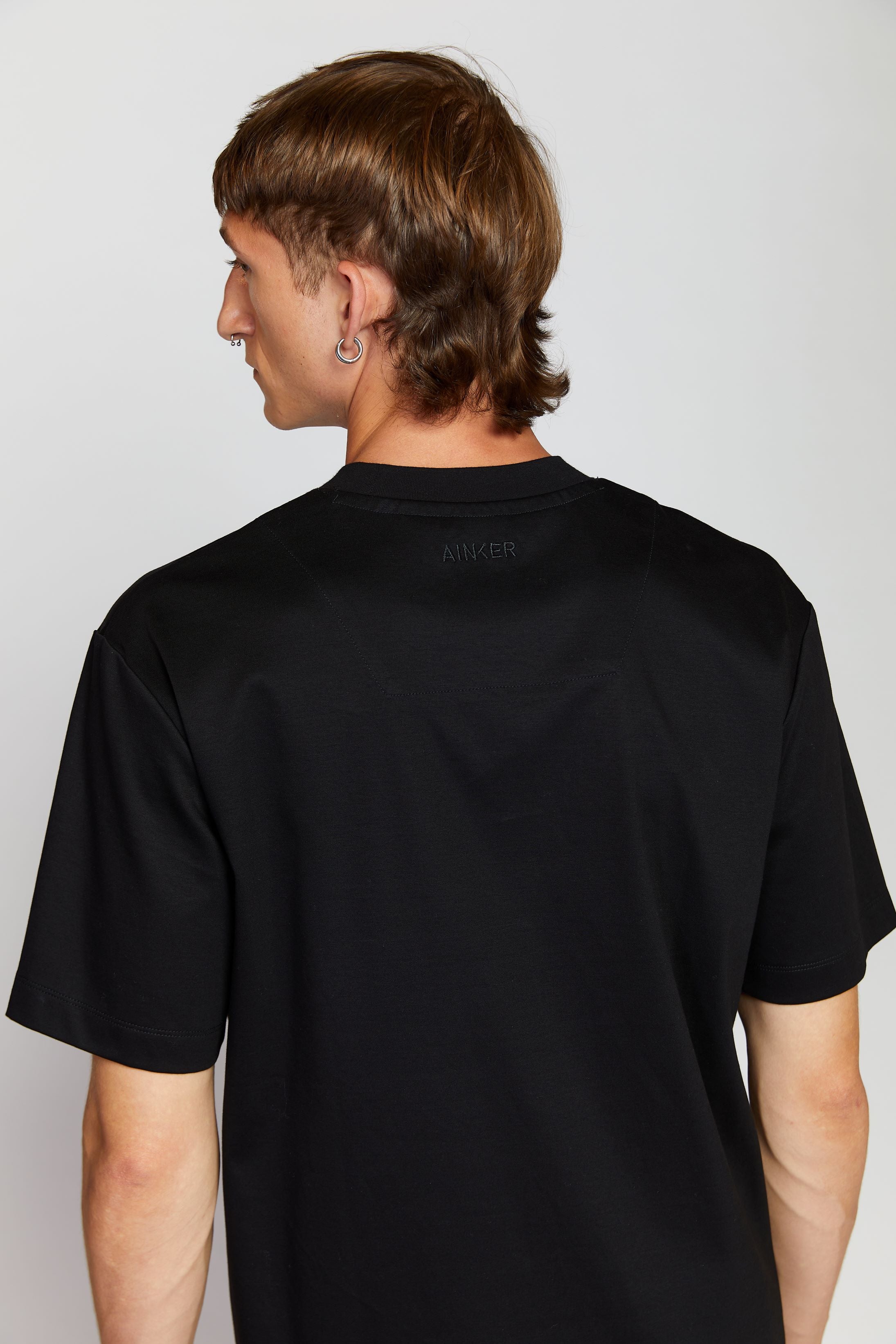 AINKER AR BLACK T-Shirt