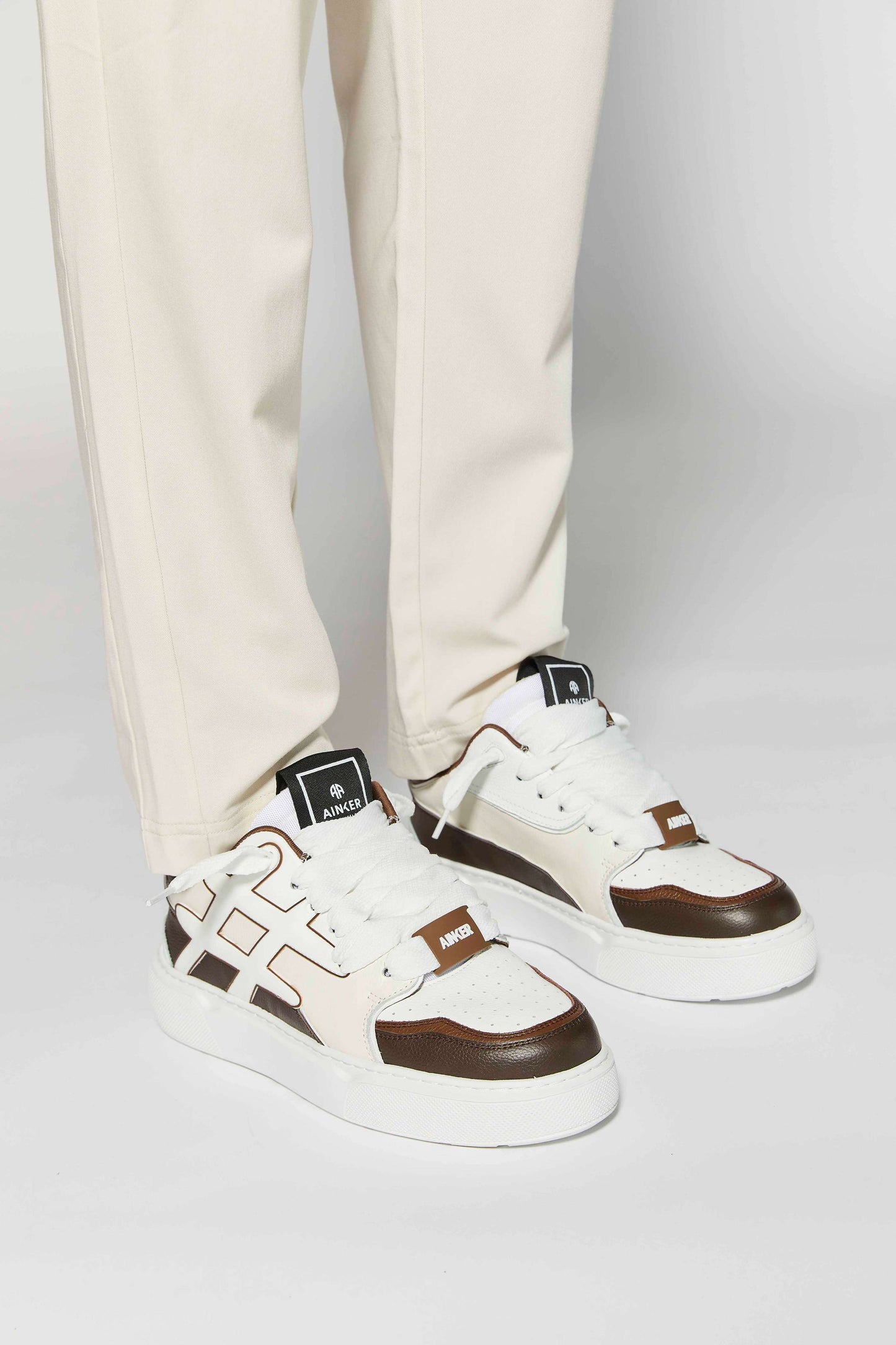 Backdoor Leather Coffee White