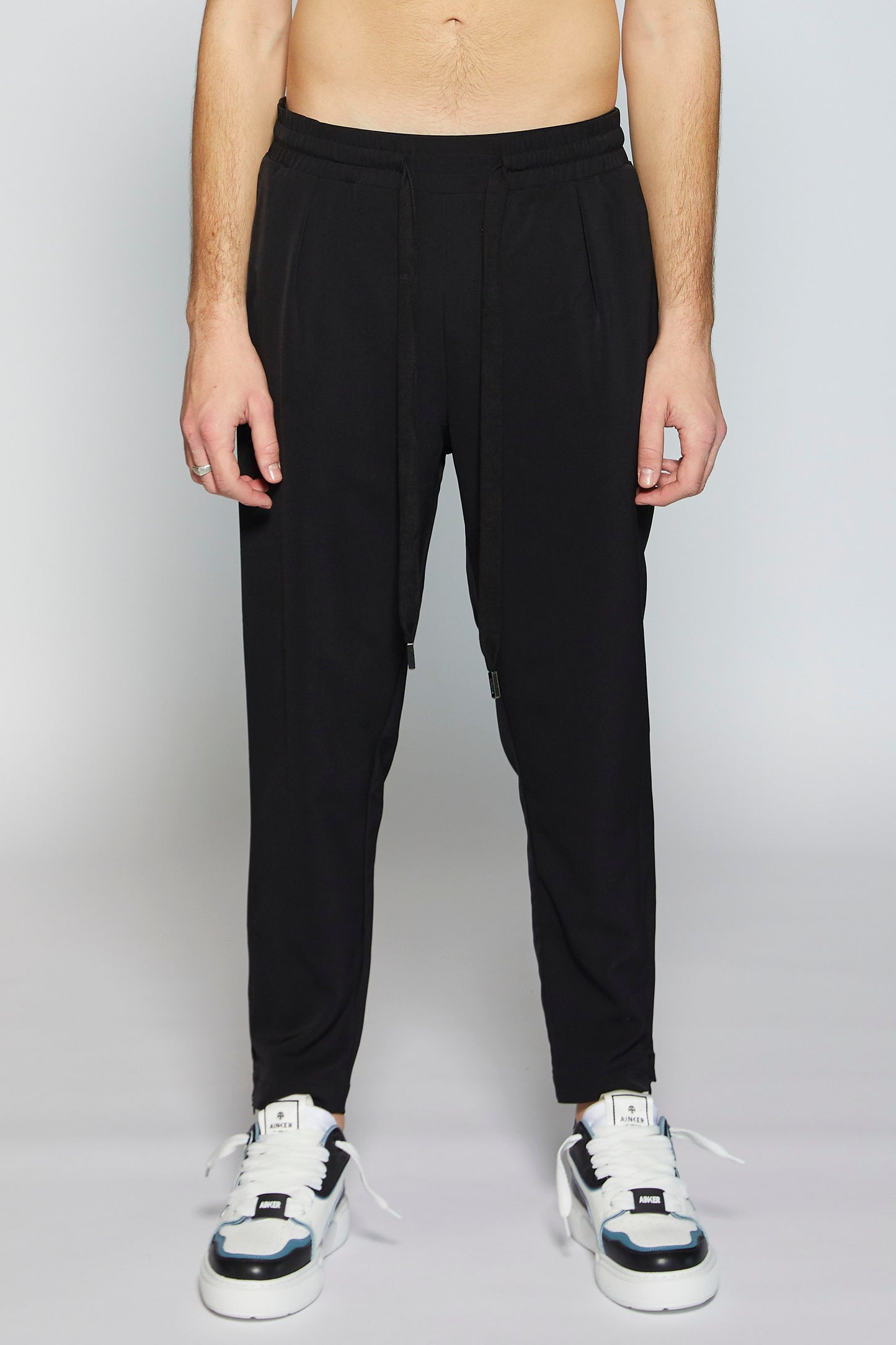 Straight 260 Black Pants